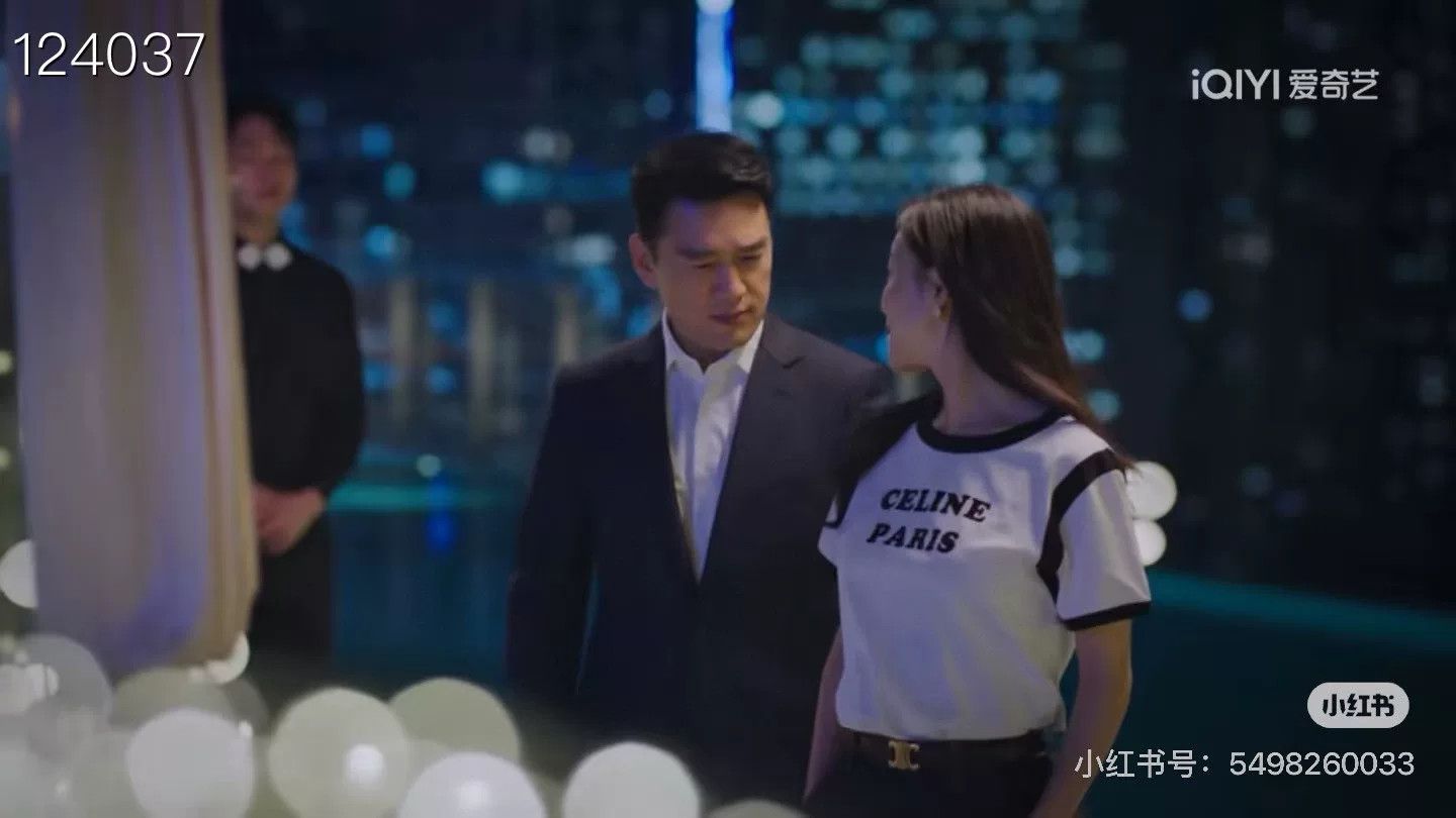 Celine Celine Short-Sleeve Logo T-Shirt Size L / US 10 / IT 46 - 9 Thumbnail