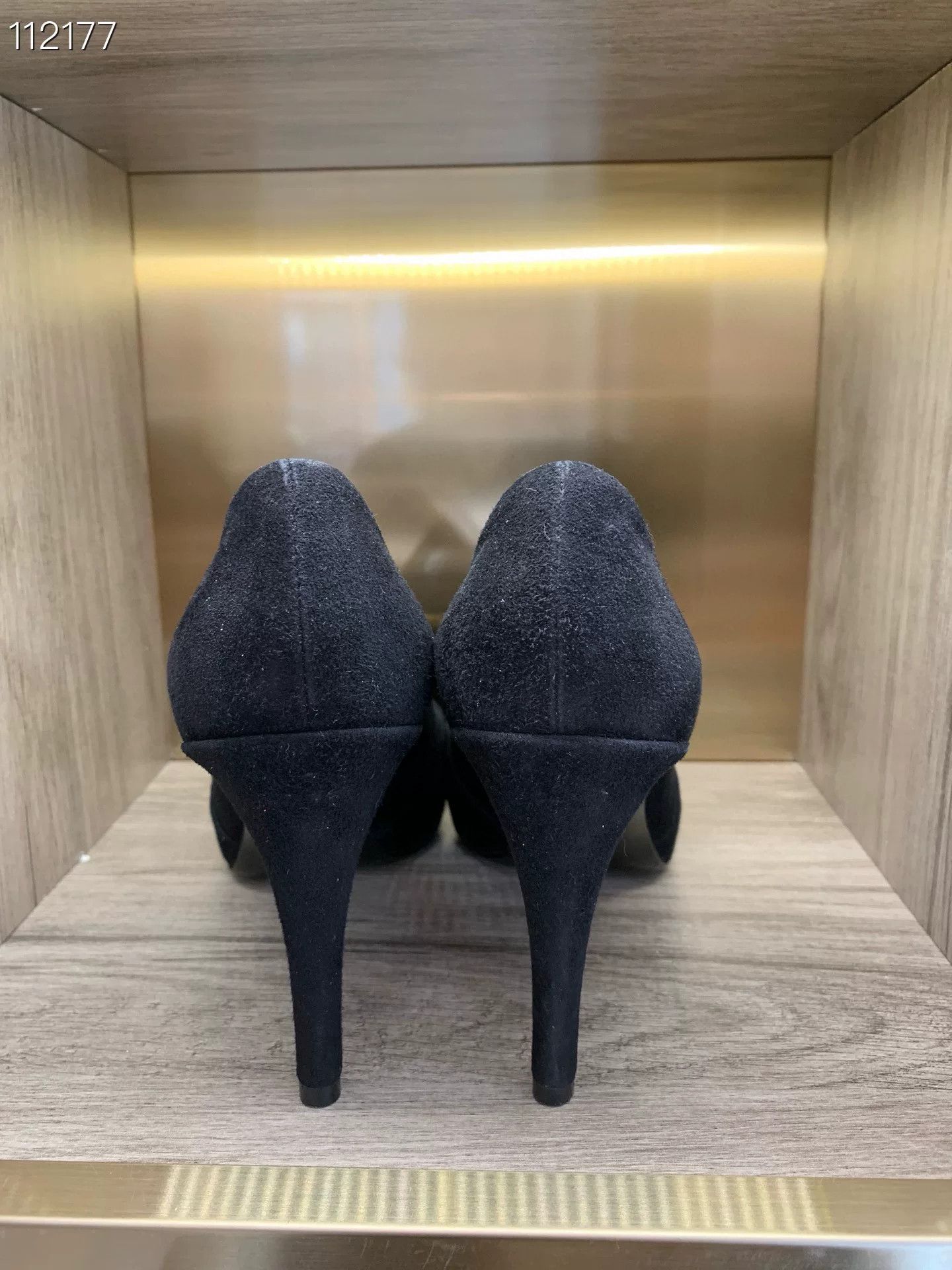 Gucci Gucci Black Suede Ankle Strap Heel Size US 6 / IT 36 - 3 Thumbnail