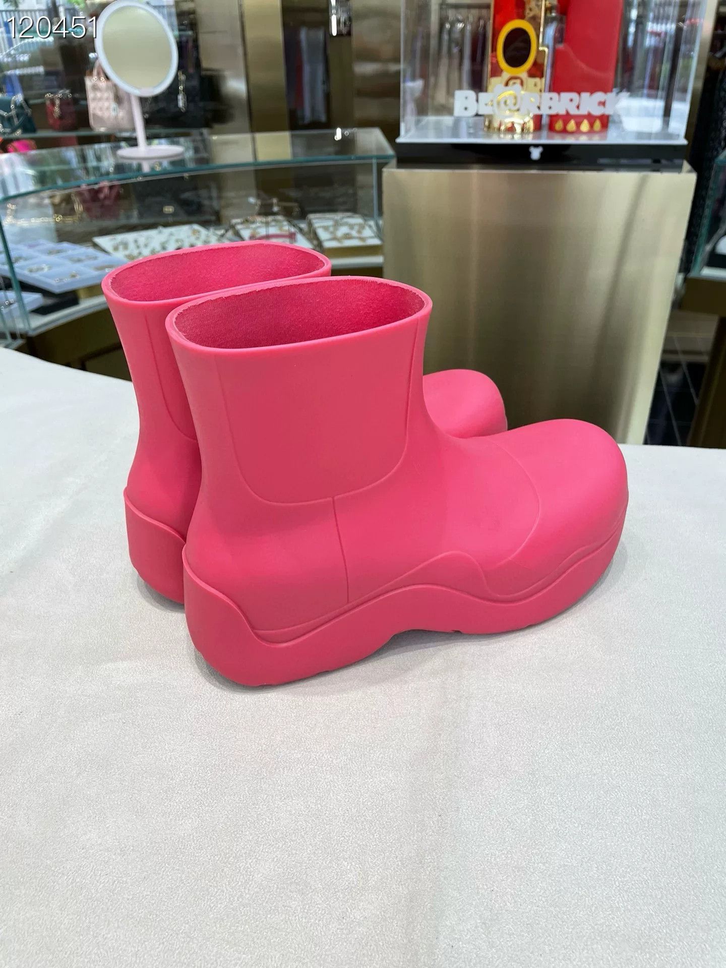 Bottega Veneta Bottega Veneta Platform Rain Boots Size US 4 / IT 34 - 4 Thumbnail