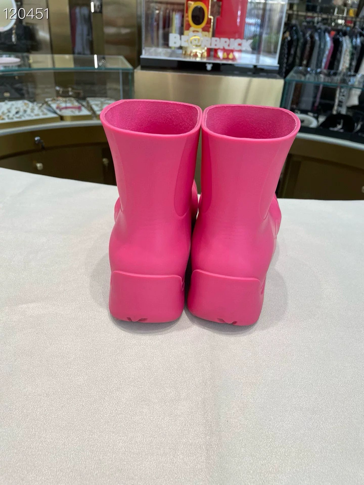 Bottega Veneta Bottega Veneta Platform Rain Boots Size US 4 / IT 34 - 3 Thumbnail