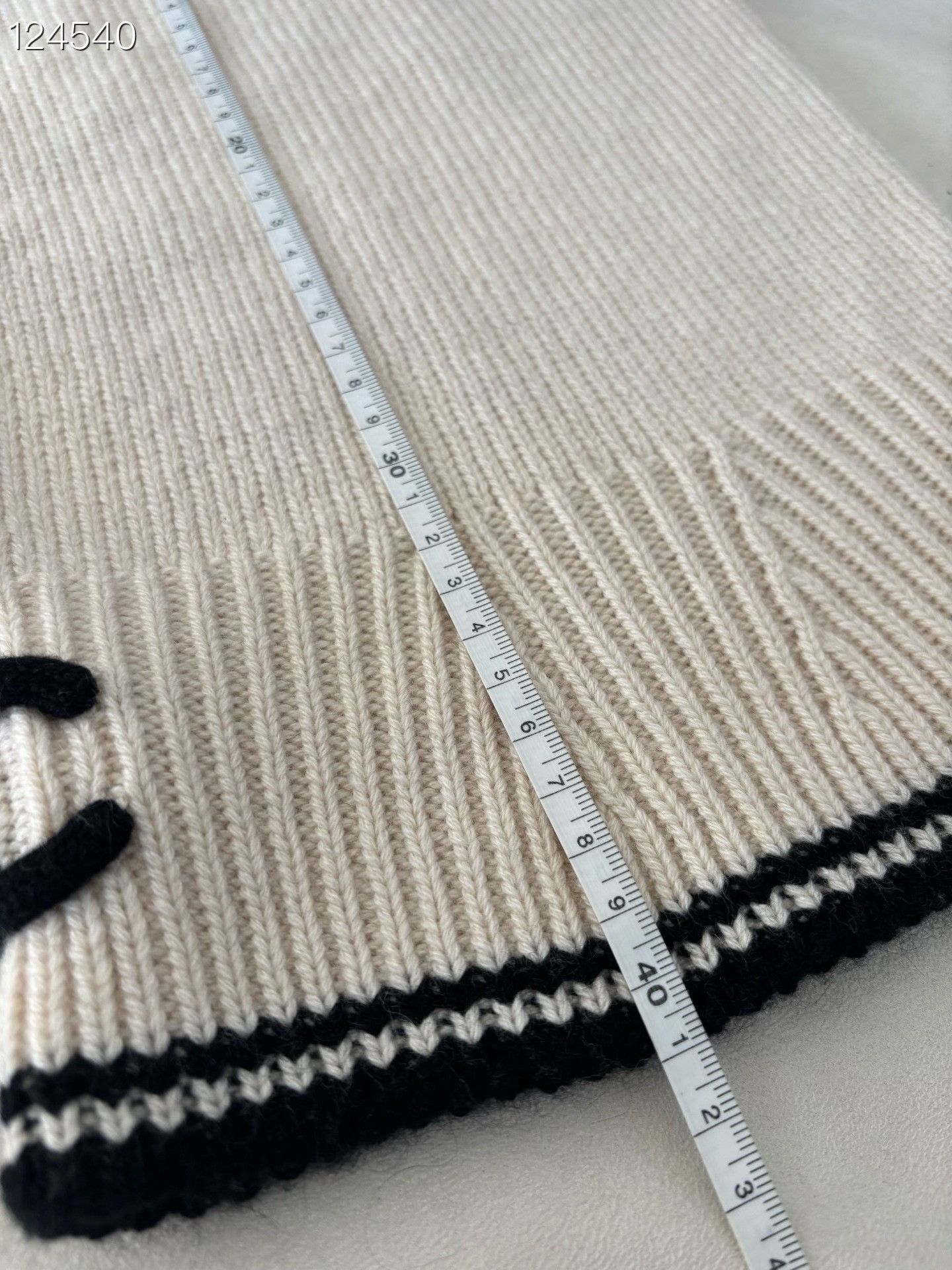 Chanel Chanel 25B Balaclava Size ONE SIZE - 5 Thumbnail