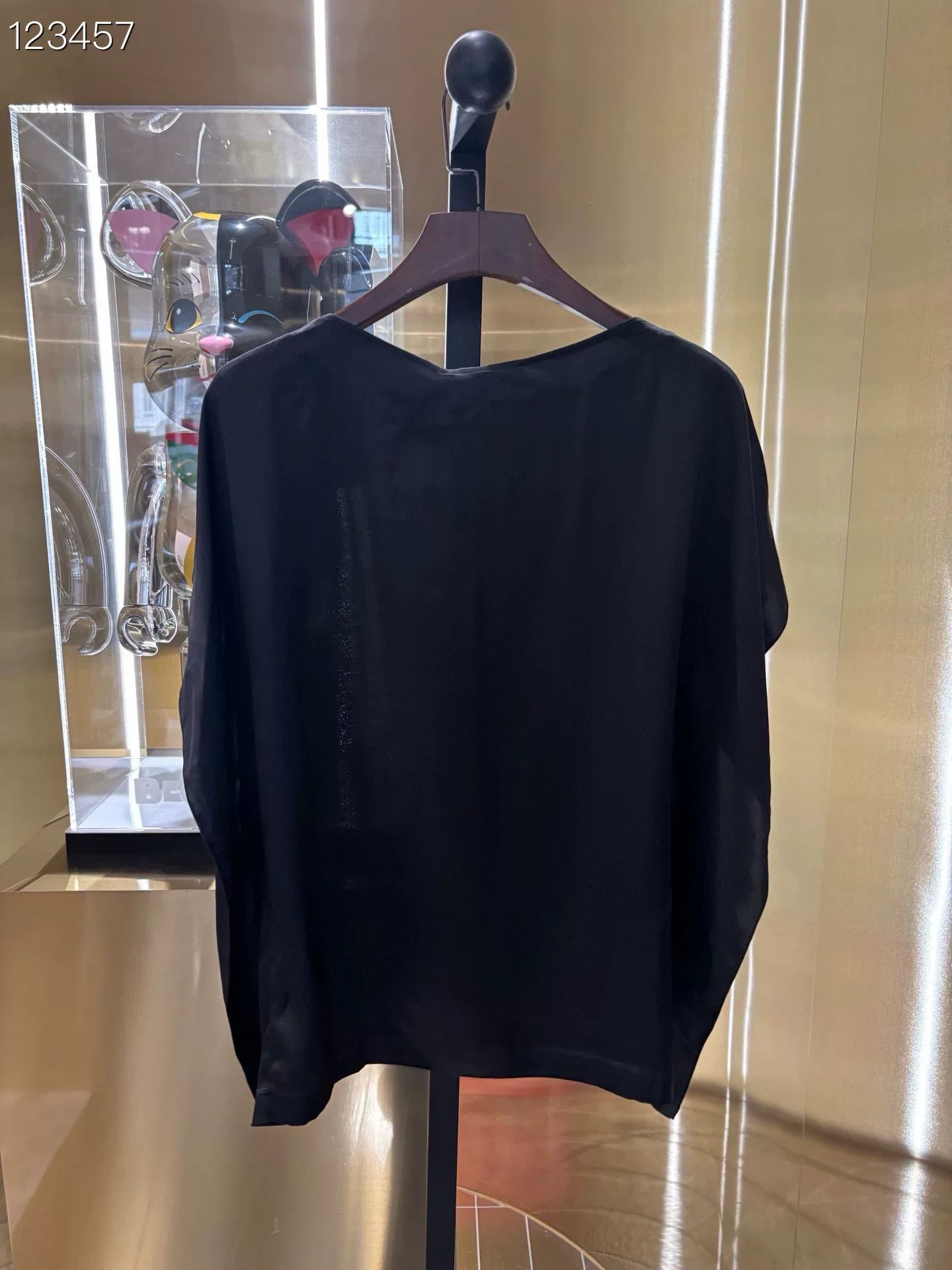 Gucci Gucci Batwing Top S Size Size S / US 4 / IT 40 - 2 Thumbnail