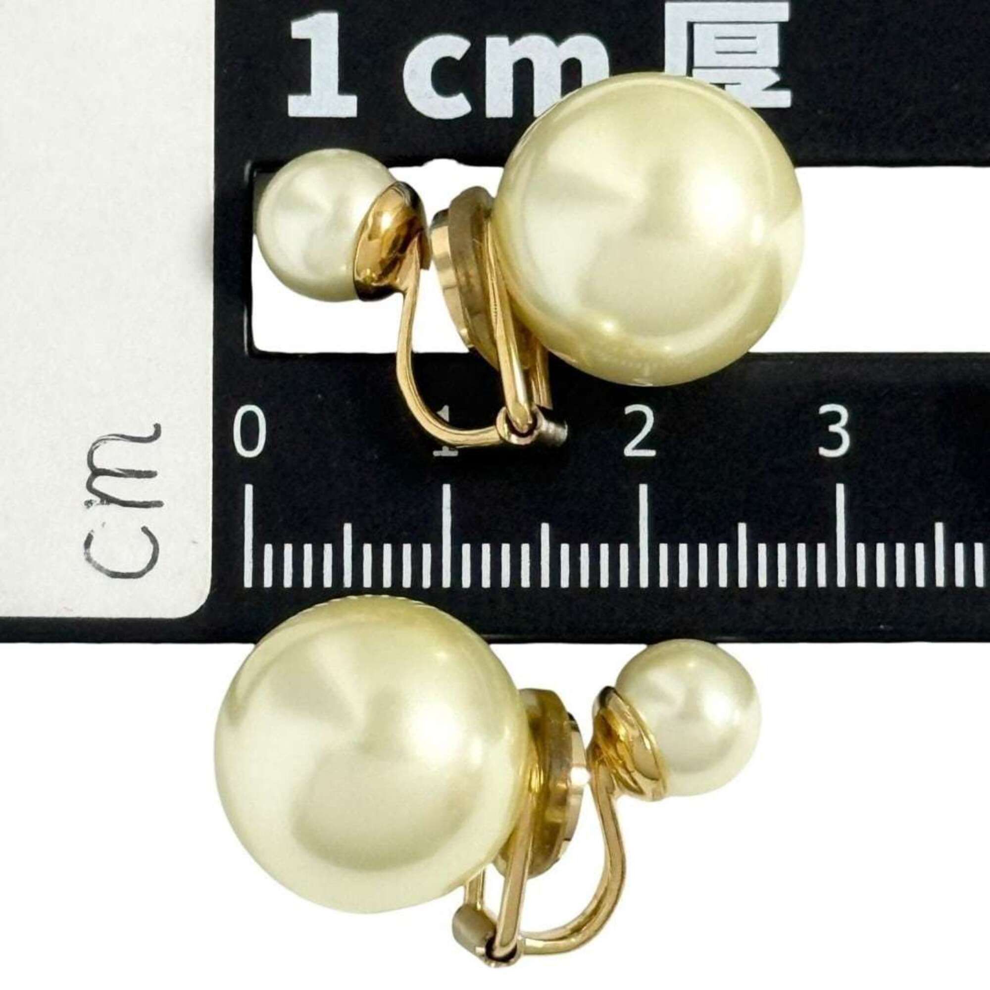 Dior Christian Dior Dior Women's Tribal Clip Earrings, Faux Pearl Size ONE SIZE - 8 Thumbnail