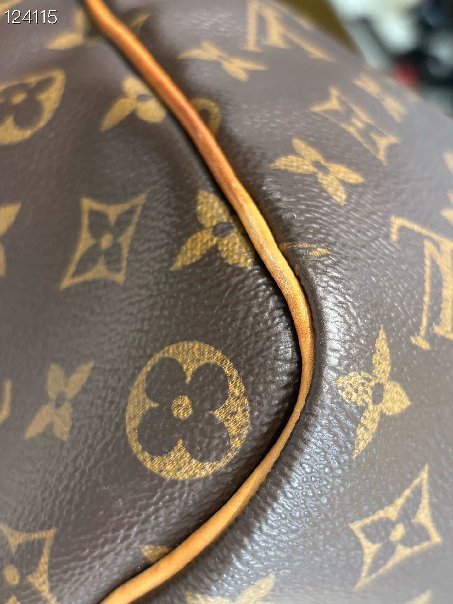 Louis Vuitton LV Monogram Travel Duffle Bag Size ONE SIZE - 6 Thumbnail
