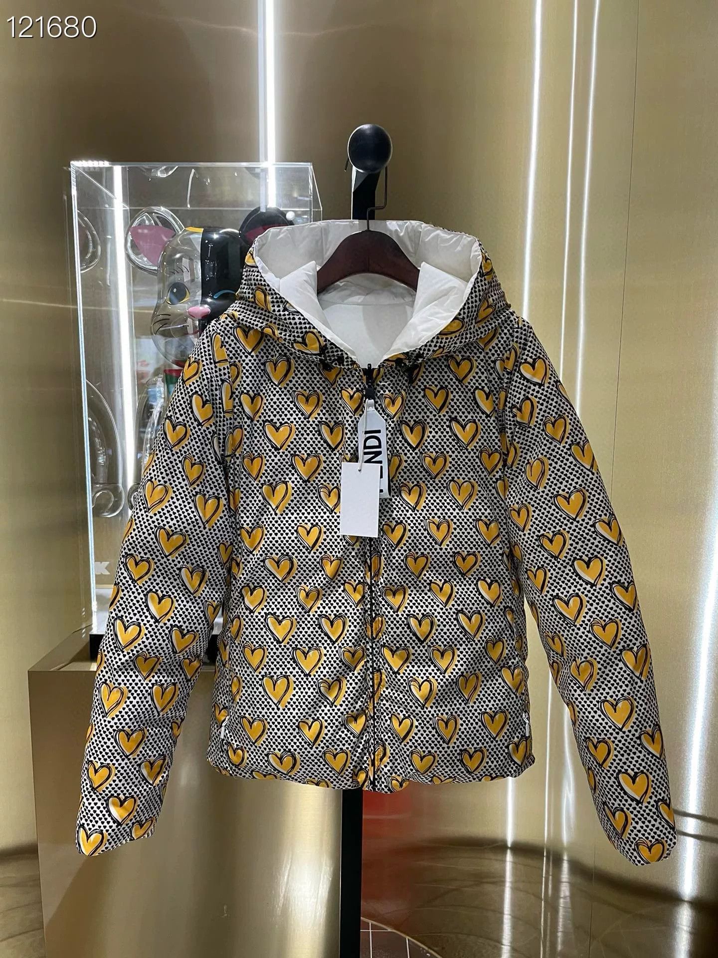 Fendi Fendi 080418C01 White Monster Short Down Jacket Size S / US 4 / IT 40 - 3 Thumbnail