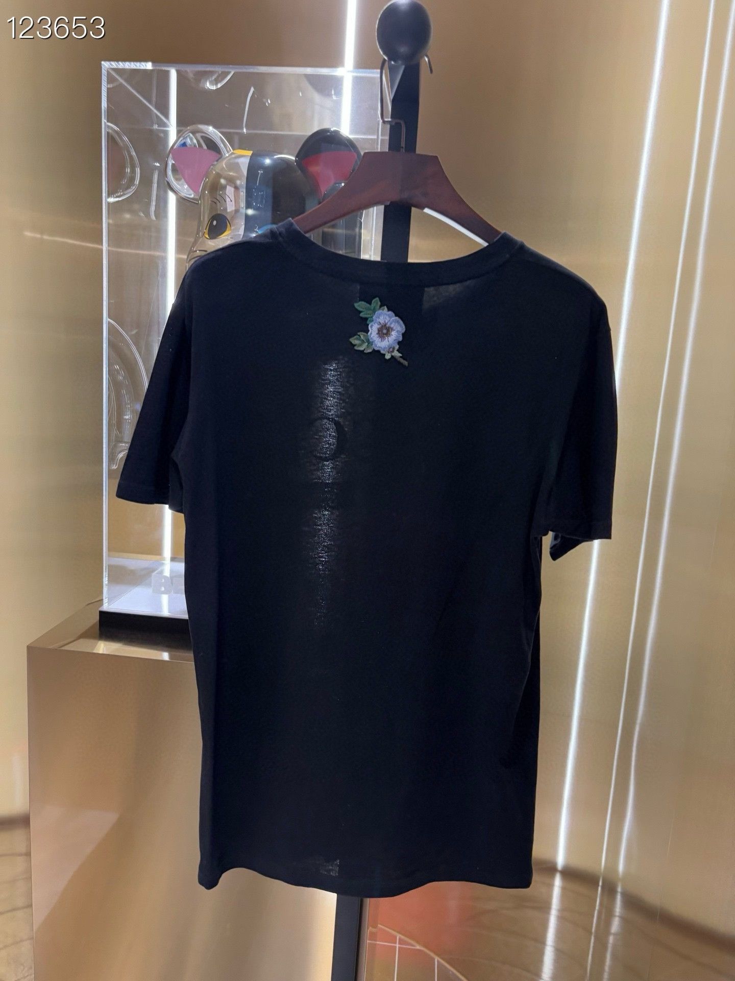 Gucci Gucci Logo T-shirt with Back Embroidered Flower Size XS / US 0-2 / IT 36-38 - 2 Thumbnail