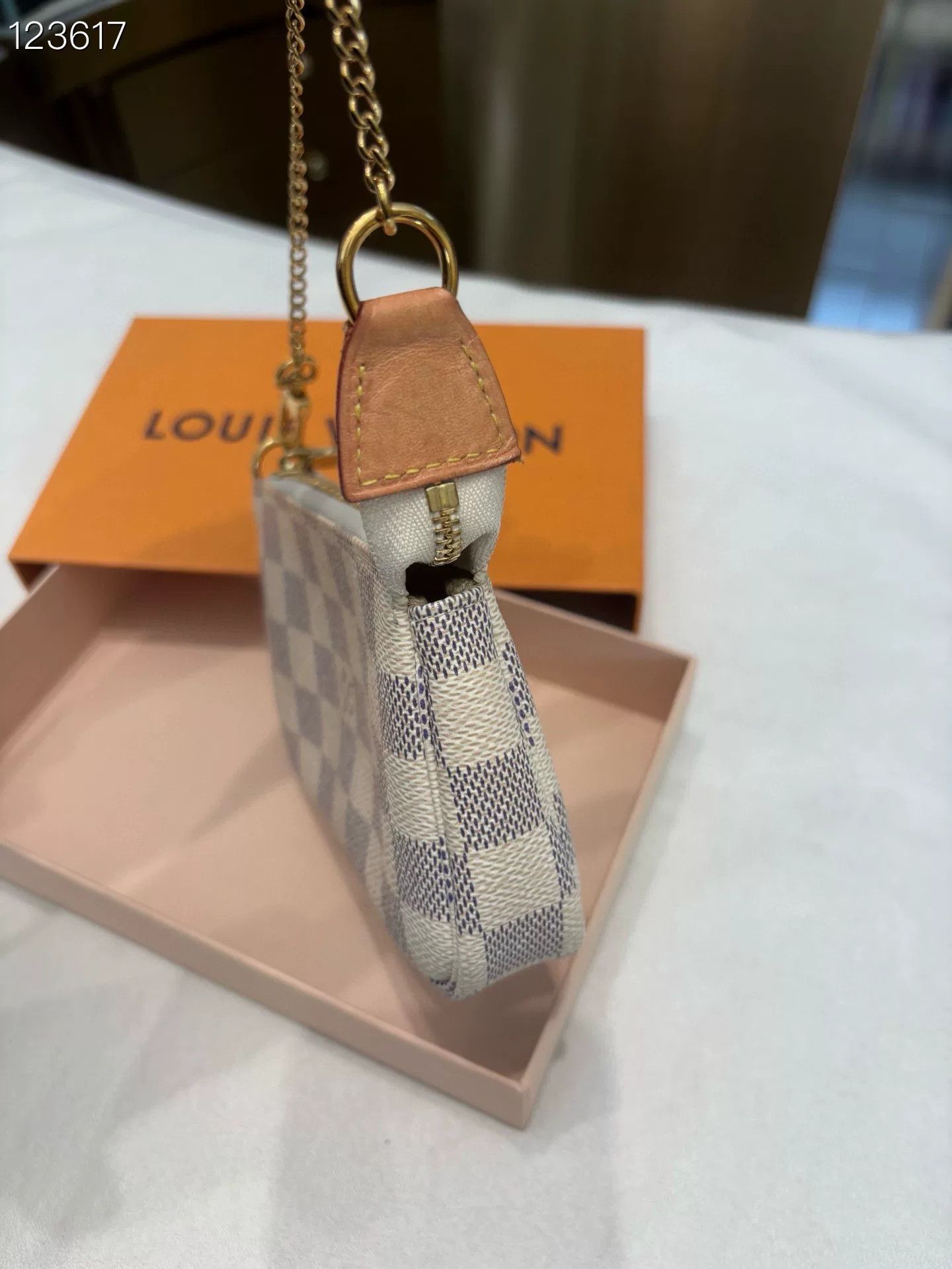 Louis Vuitton Louis Vuitton White Damier Mini Wallet Size ONE SIZE - 3 Thumbnail