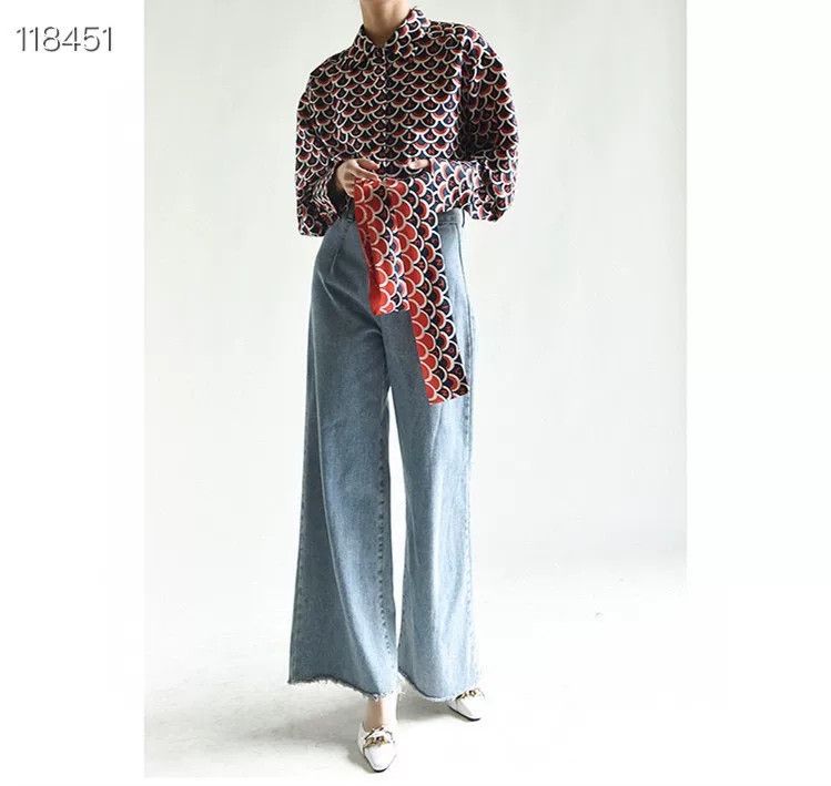 Valentino Valentino Main Line Silk Shirt 078274 v513 Size US XXS / EU 40 - 6 Thumbnail