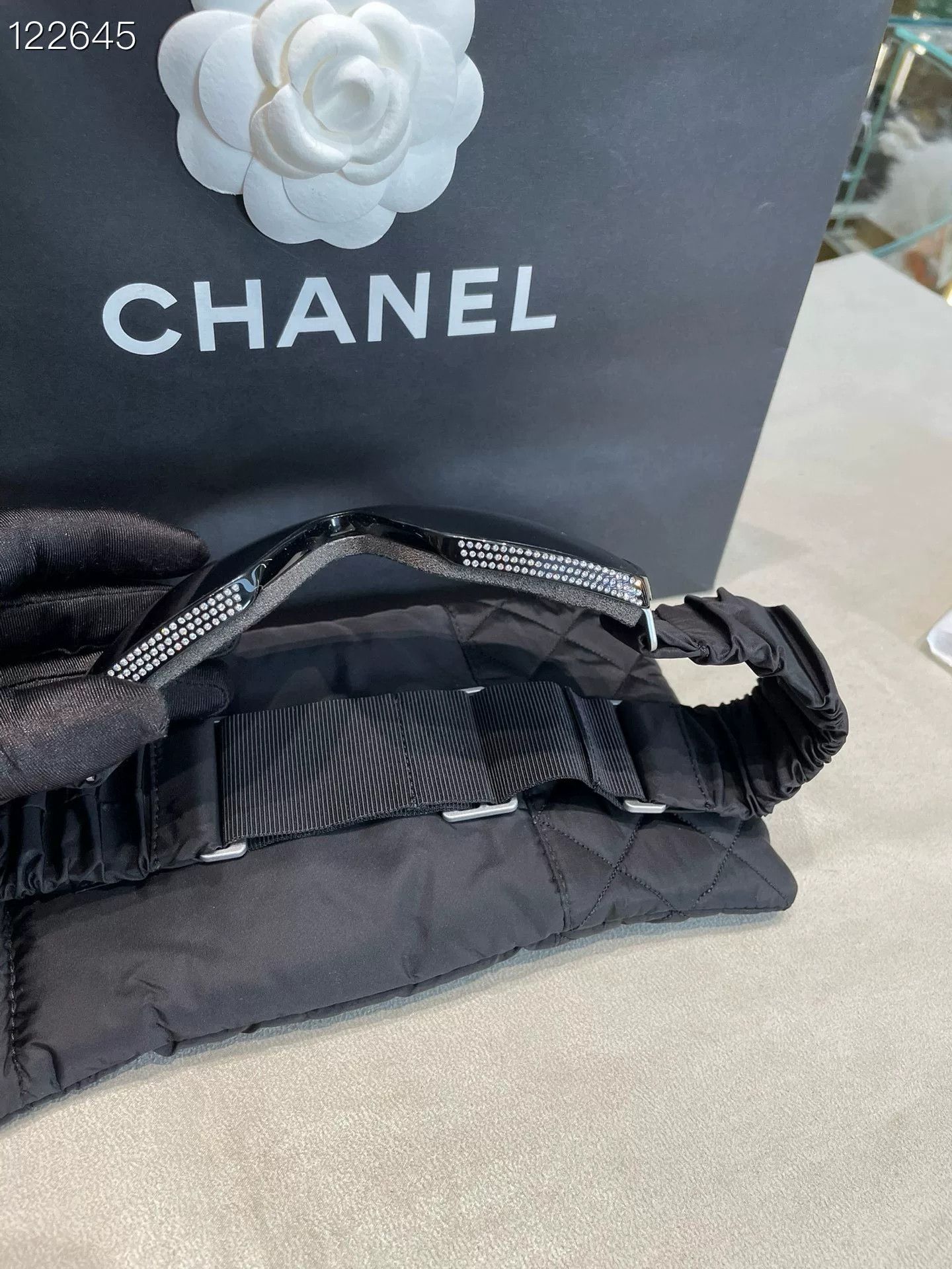 Chanel Chanel 040050C01 22 Mirror Diamond Ski Goggles Size ONE SIZE - 3 Thumbnail