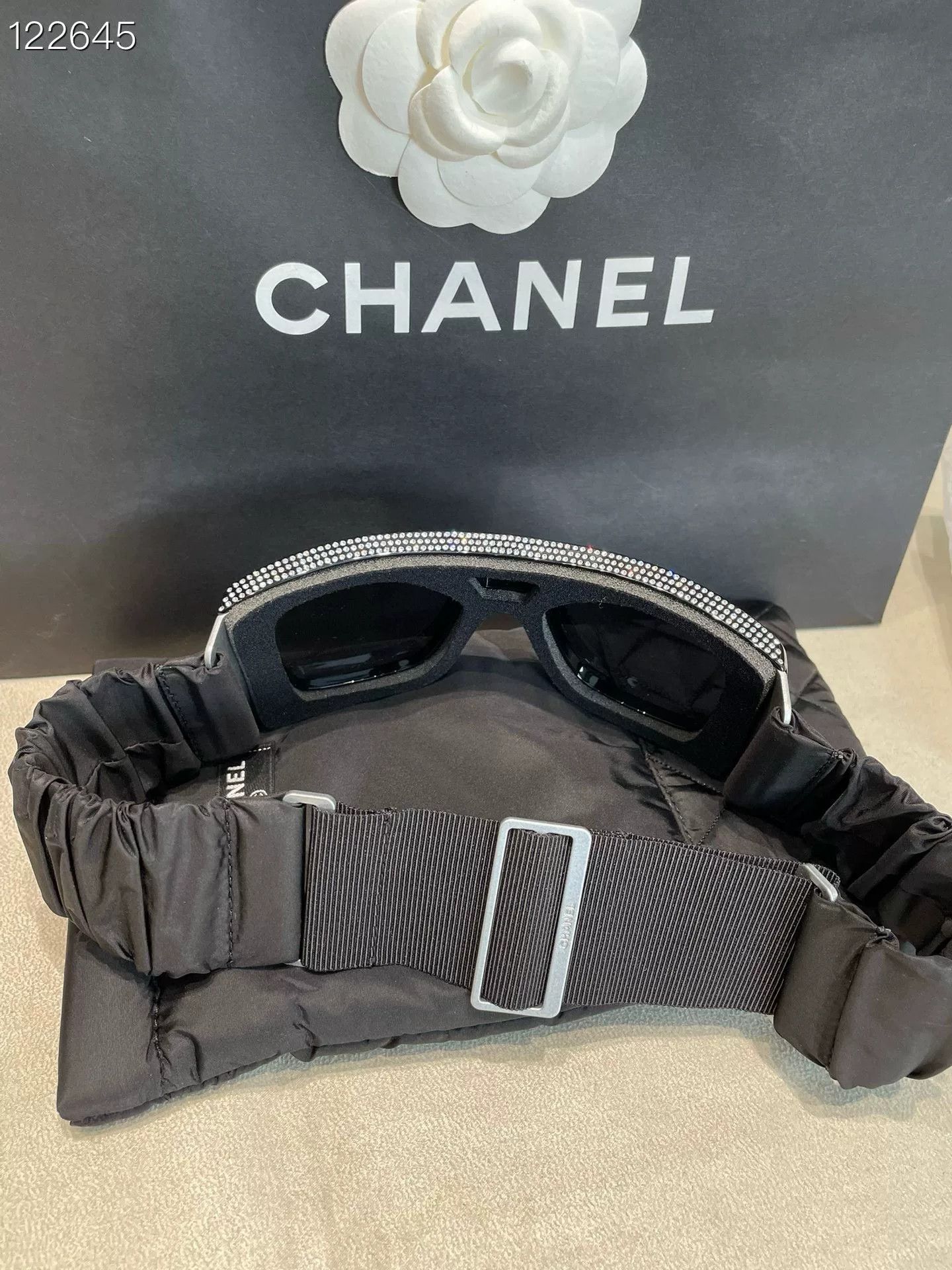 Chanel Chanel 040050C01 22 Mirror Diamond Ski Goggles Size ONE SIZE - 4 Thumbnail