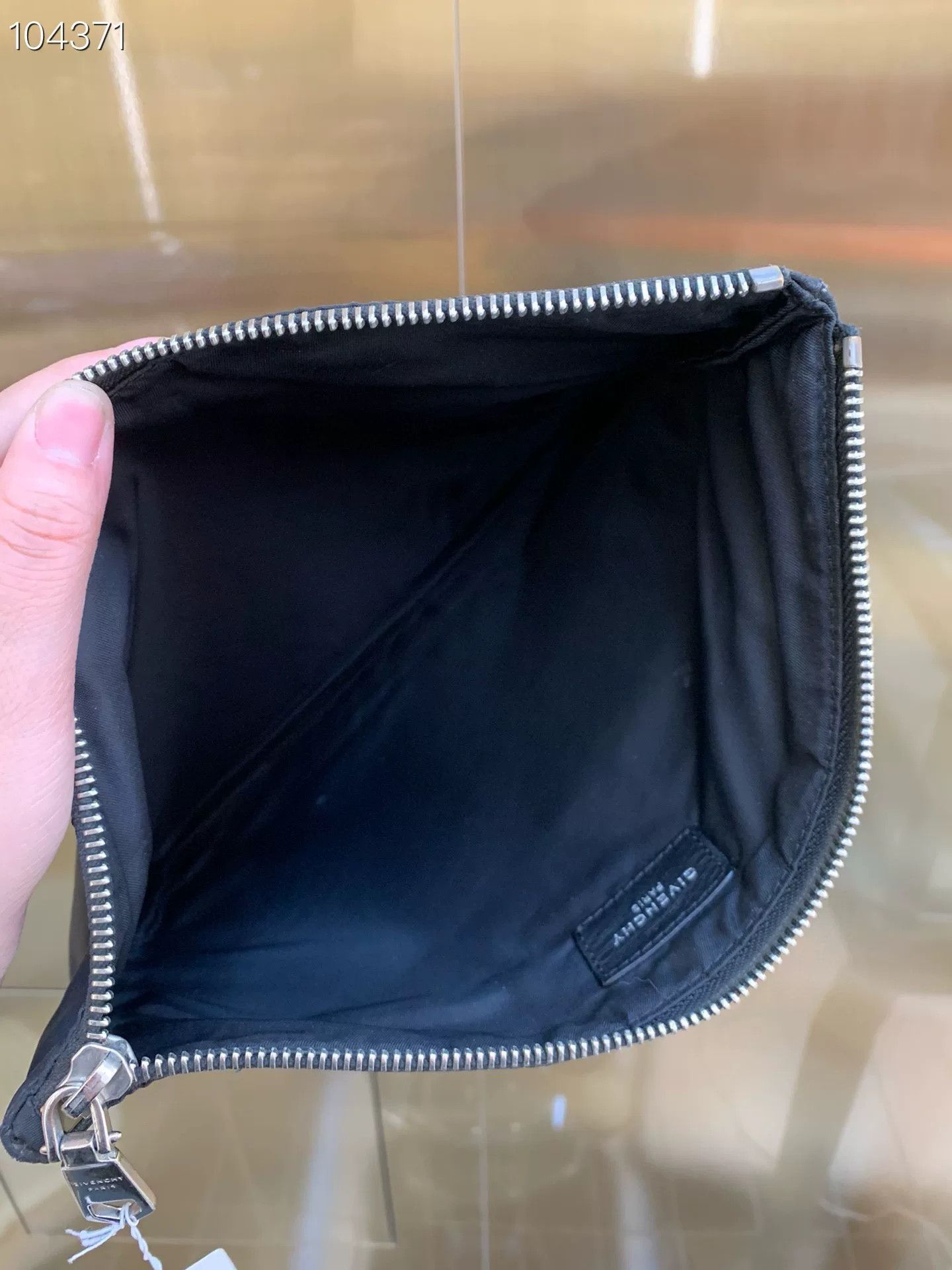 Givenchy Givenchy Disney Collaboration Handbag Size ONE SIZE - 5 Thumbnail