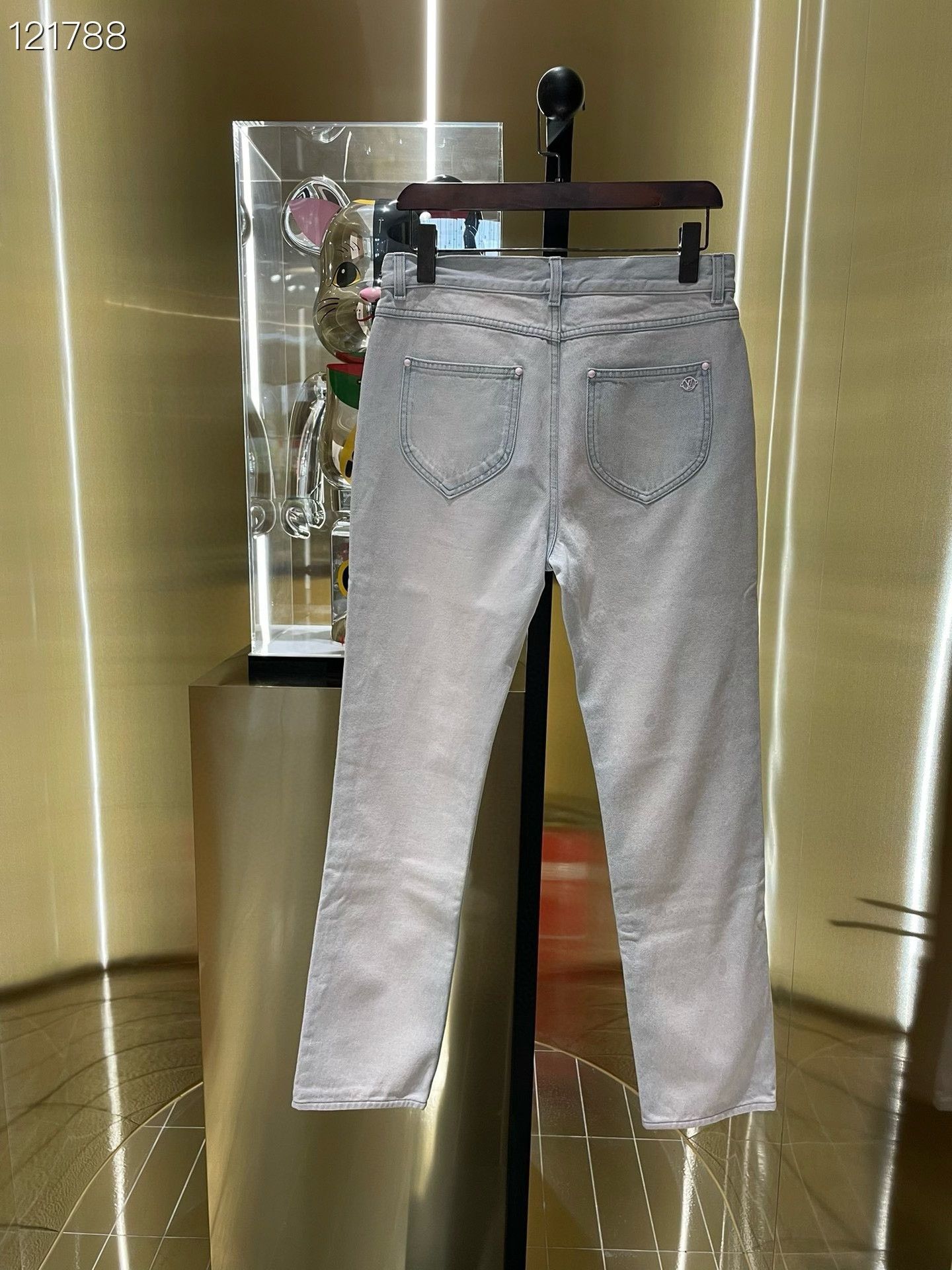 Louis Vuitton Louis Vuitton Distressed Pink-Purple Jeans Size 30" / US 8 / IT 44 - 2 Thumbnail