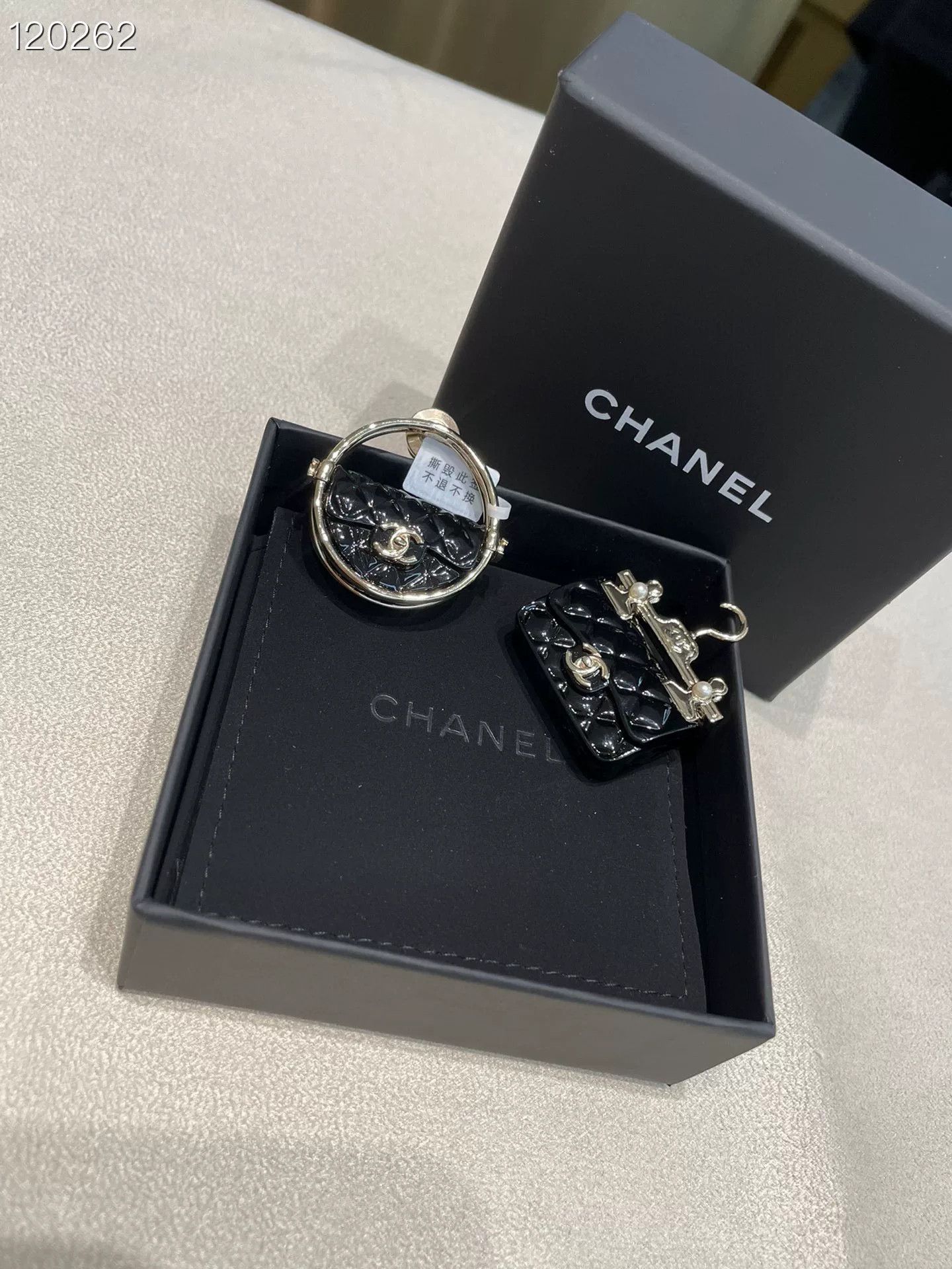 Chanel Chanel Black Bag Hanger Double C Brooch Size ONE SIZE - 7 Thumbnail