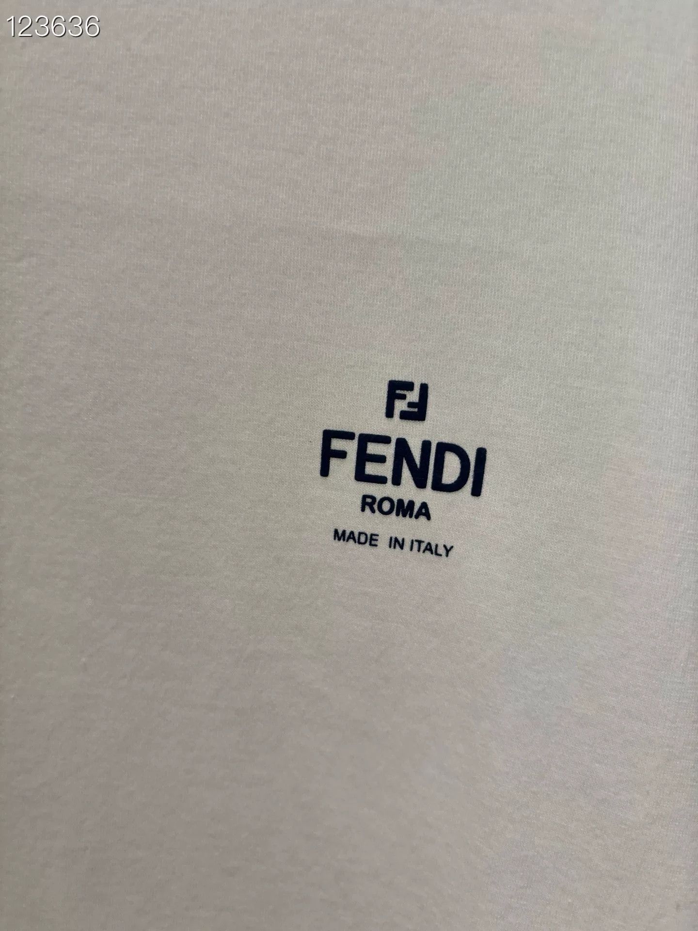 Fendi Fendi New Gradient Logo Casual T-Shirt Size US XL / EU 56 / 4 - 6 Thumbnail