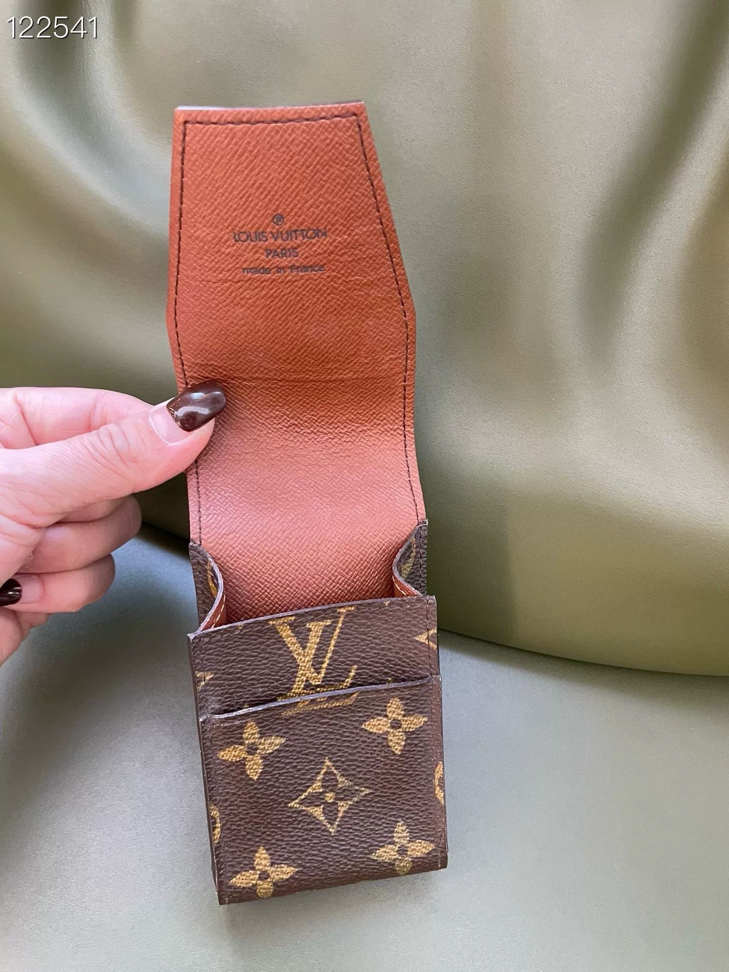 Louis Vuitton LV Cigarette Bag 070210 H23 Size ONE SIZE - 5 Thumbnail