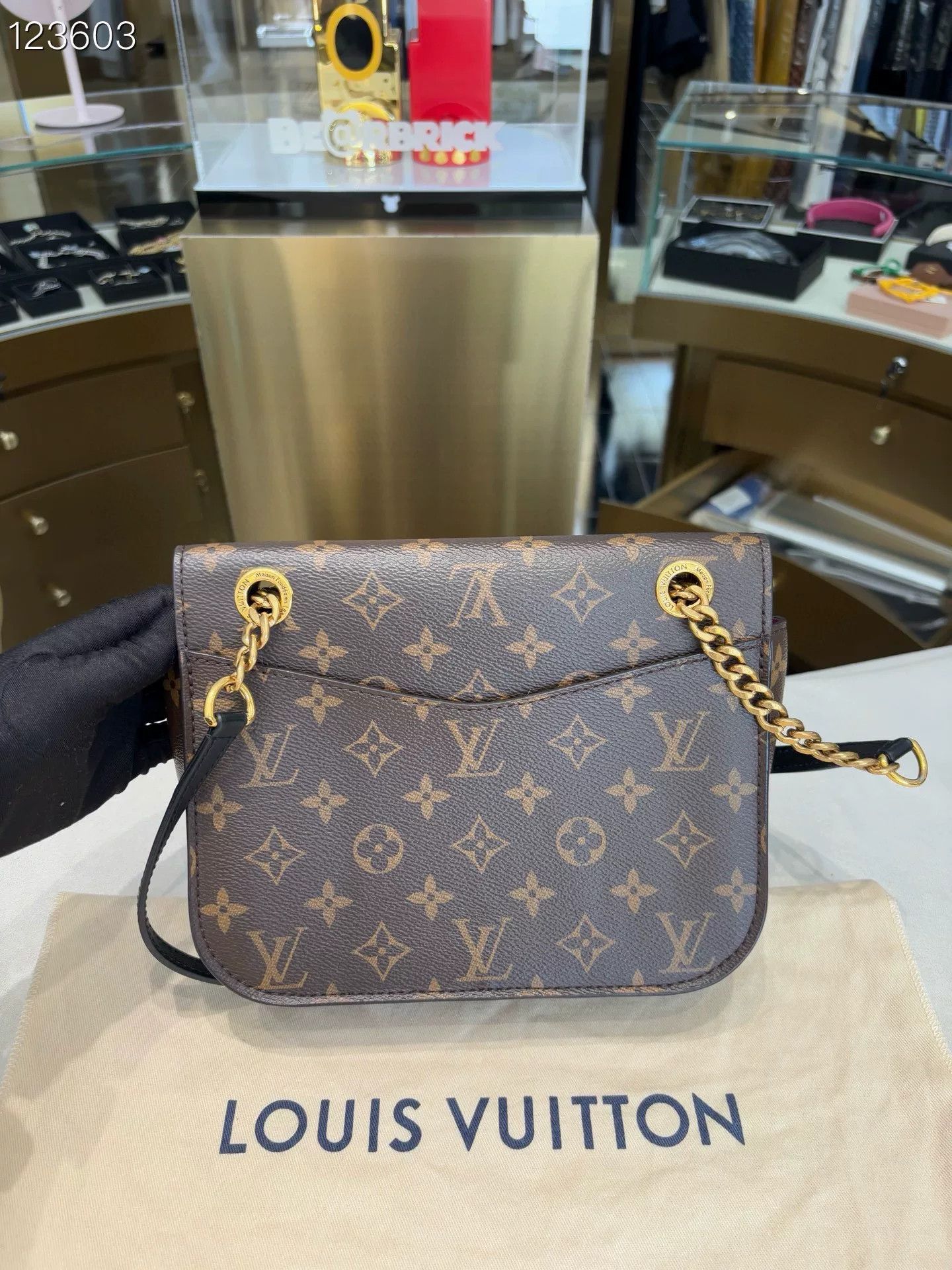 Louis Vuitton Louis Vuitton Passy Crossbody Shoulder Bag Size ONE SIZE - 2 Thumbnail