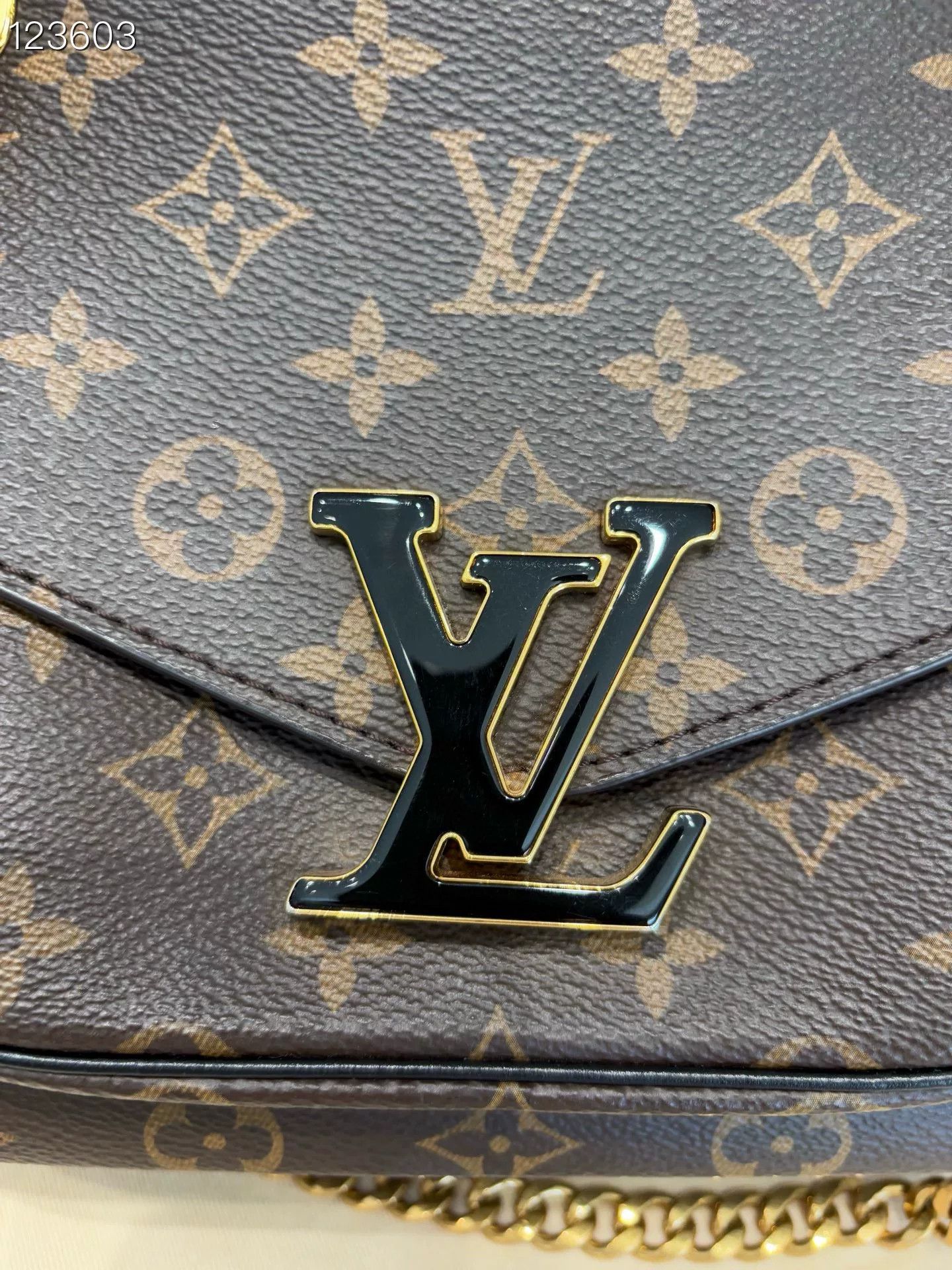 Louis Vuitton Louis Vuitton Passy Crossbody Shoulder Bag Size ONE SIZE - 4 Thumbnail