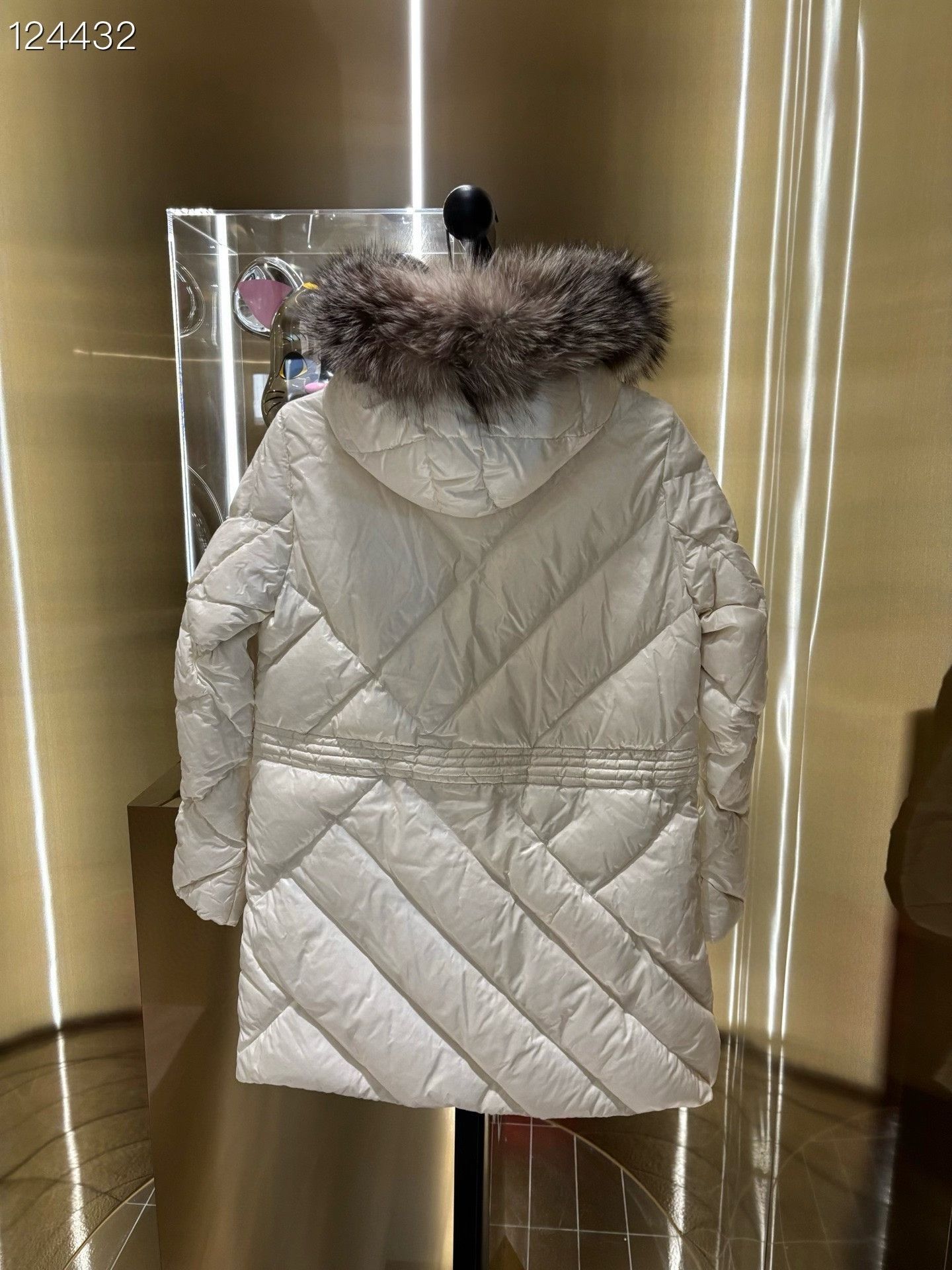 Moncler Moncler Dinard Milk White Down Jacket Size M / US 6-8 / IT 42-44 - 2 Thumbnail