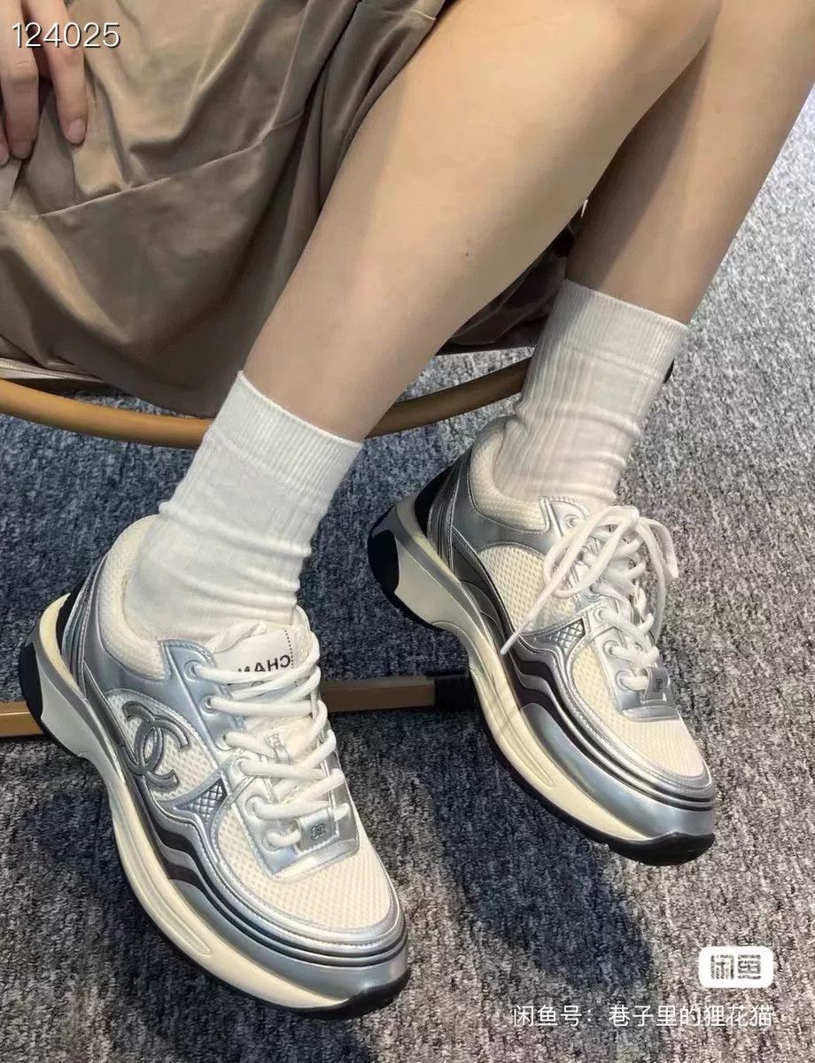 Chanel Chanel Silver Sneakers Size 39 Size US 8 / IT 38 - 8 Thumbnail