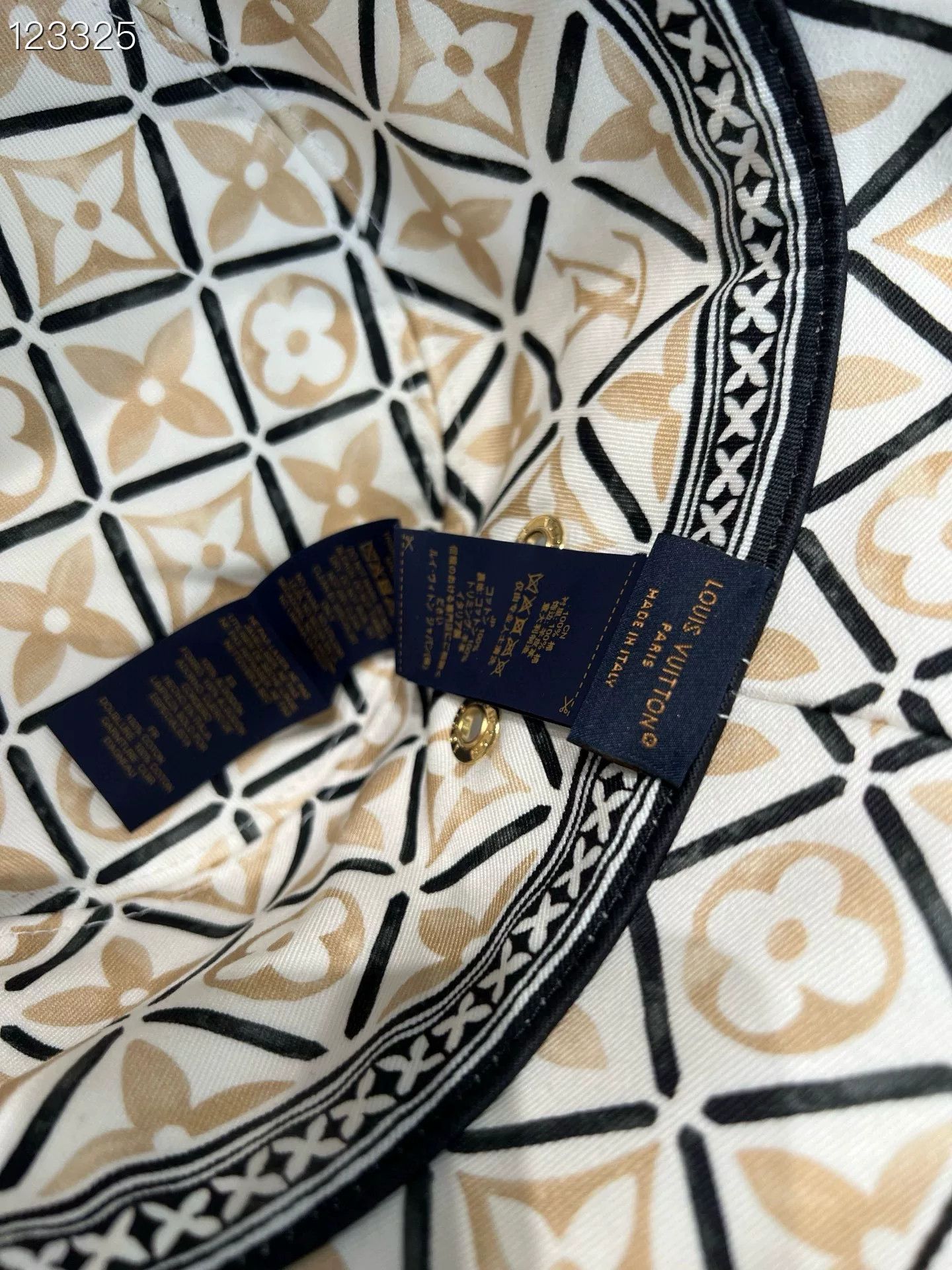 Louis Vuitton Women's Letter Floral Reversible Bucket Hat Size ONE SIZE - 5 Thumbnail