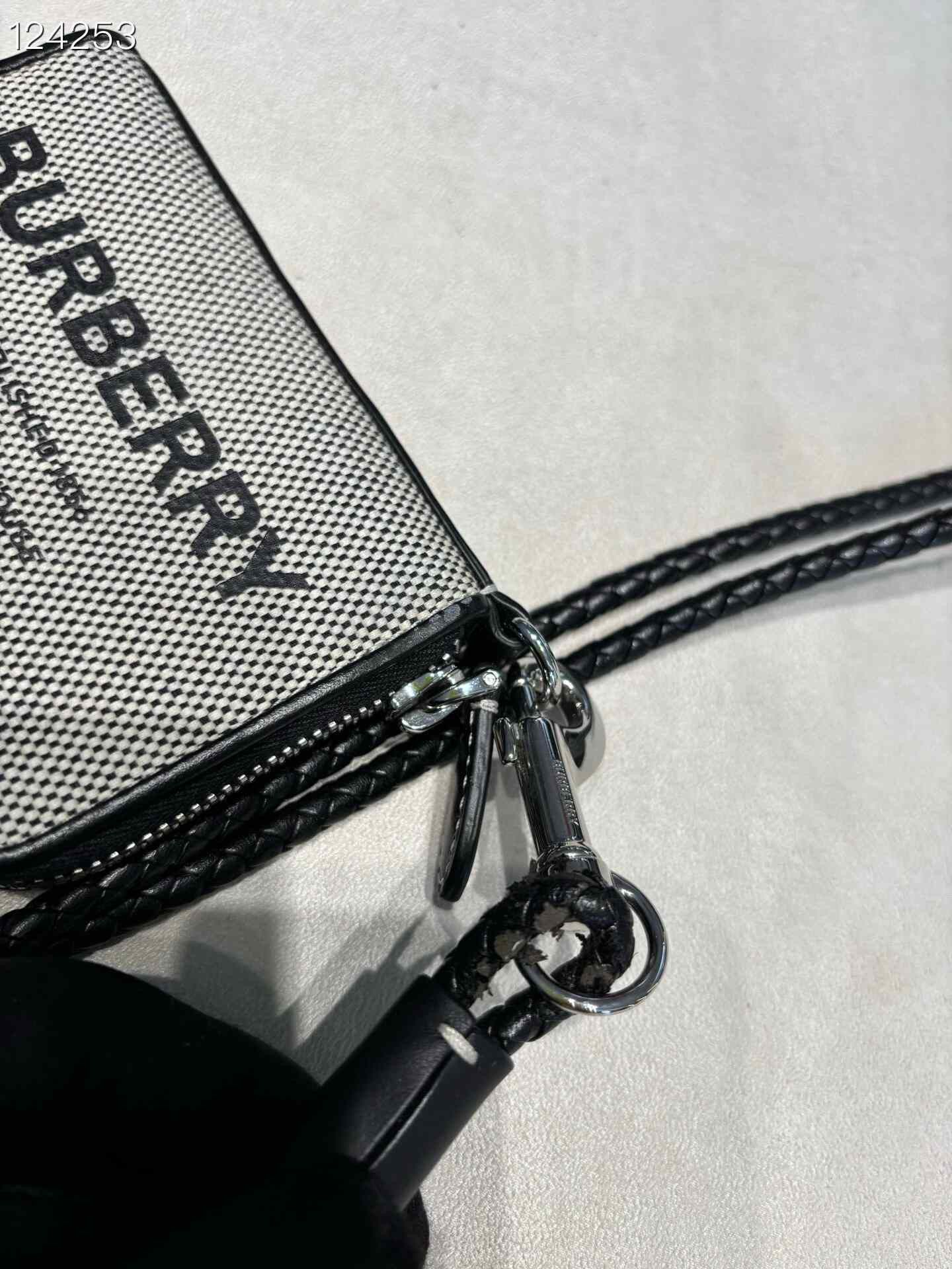 Burberry Burberry Lanyard Card Holder Coin Purse Size ONE SIZE - 5 Thumbnail