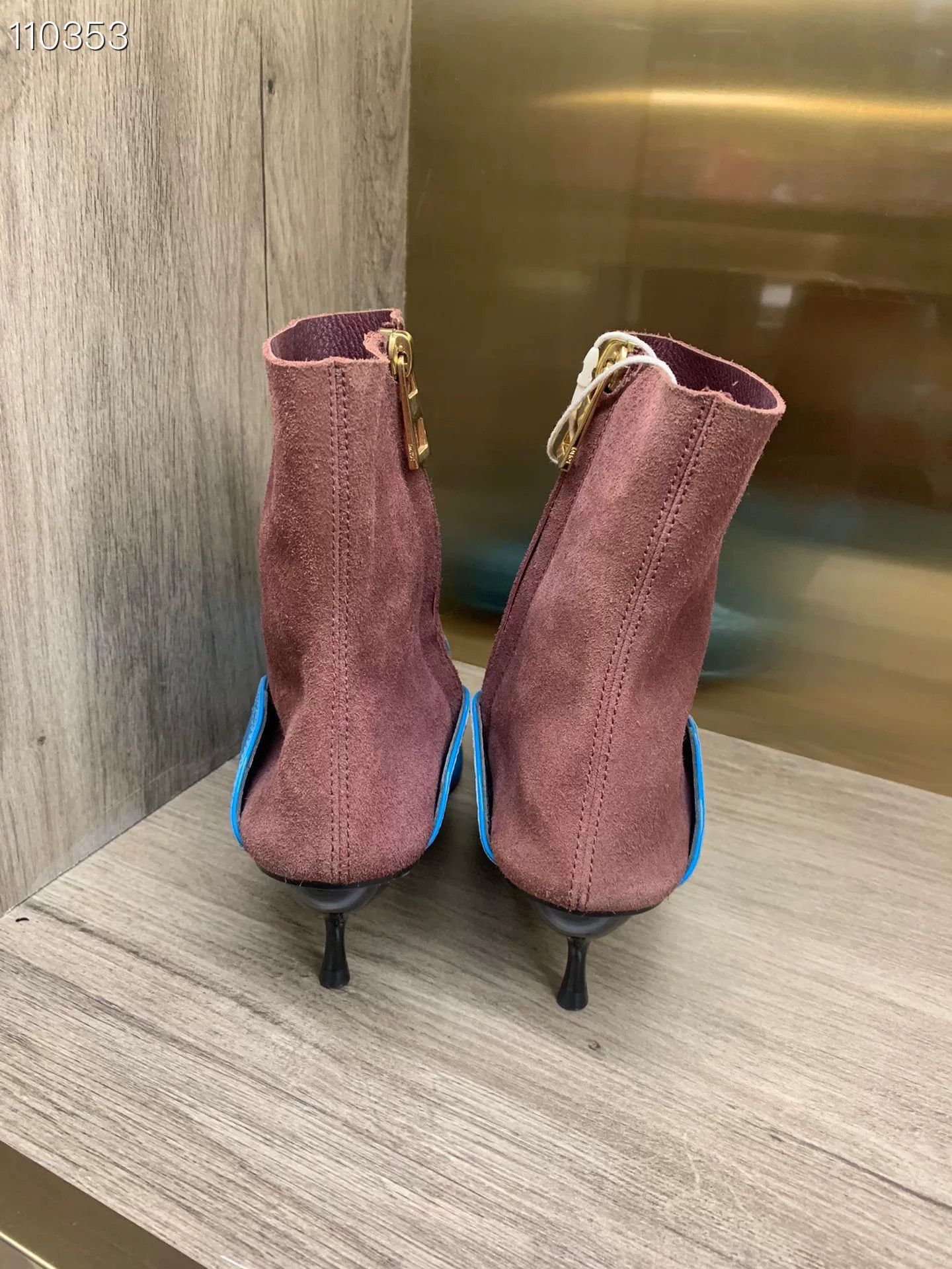 Loewe Loewe Sky Blue Crocodile Ankle Boots Size US 6 / IT 36 - 4 Thumbnail