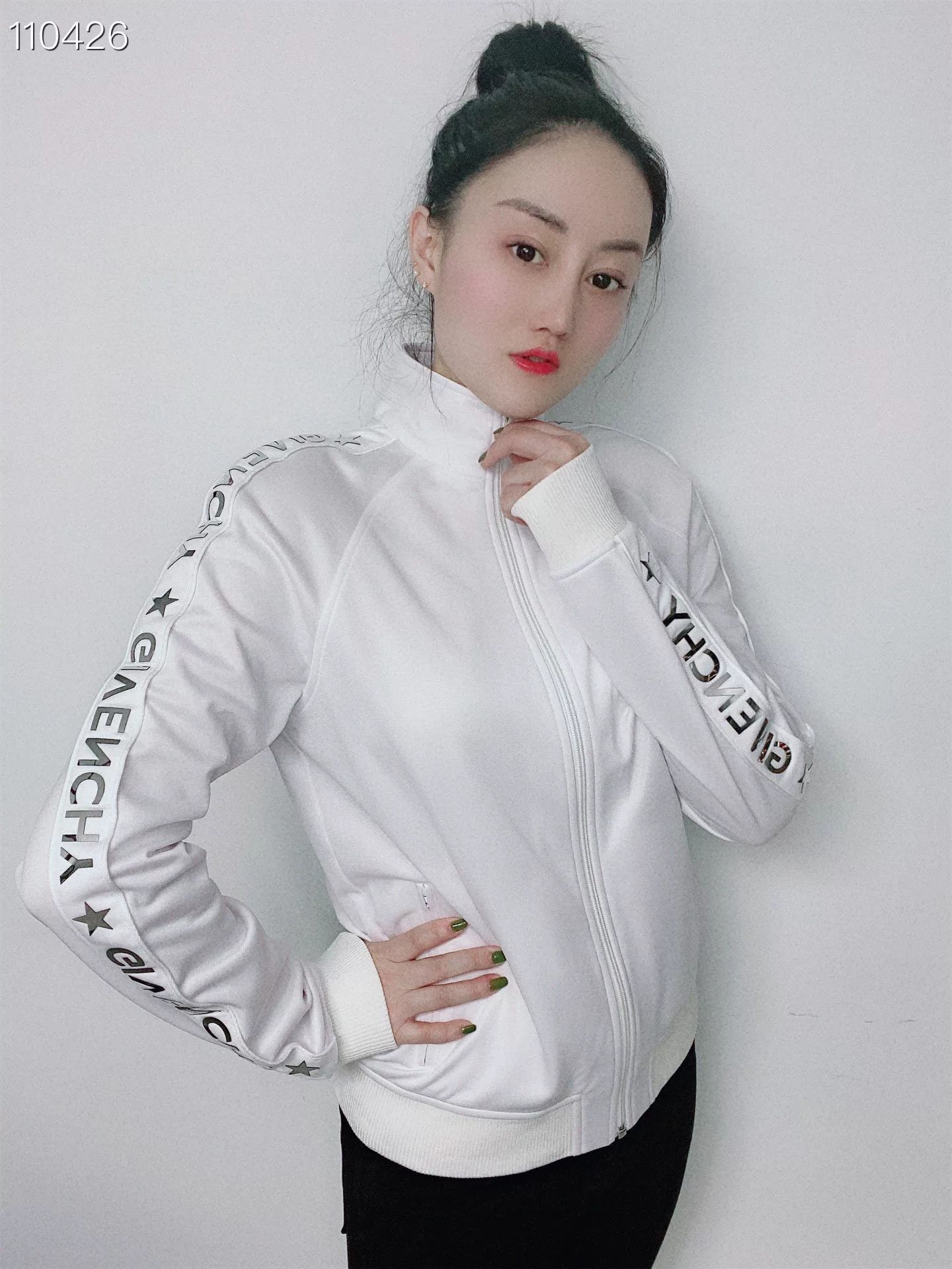 Givenchy Givenchy White Sportswear Jacket Size S / US 4 / IT 40 - 4 Thumbnail