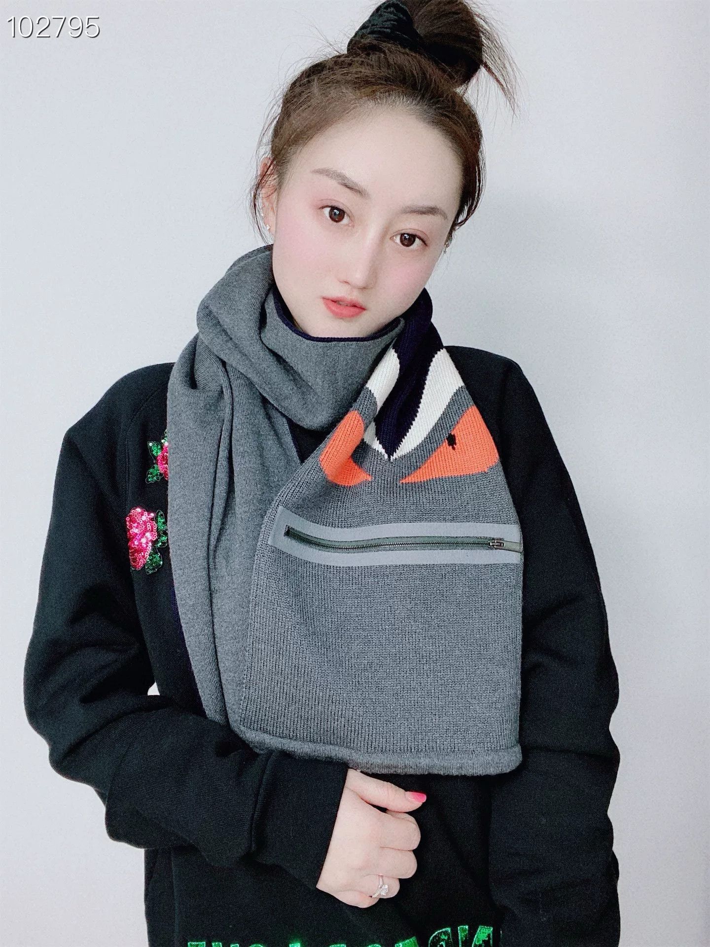 Fendi Fendi Wool Scarf Little Monster Color Block Size ONE SIZE - 4 Thumbnail