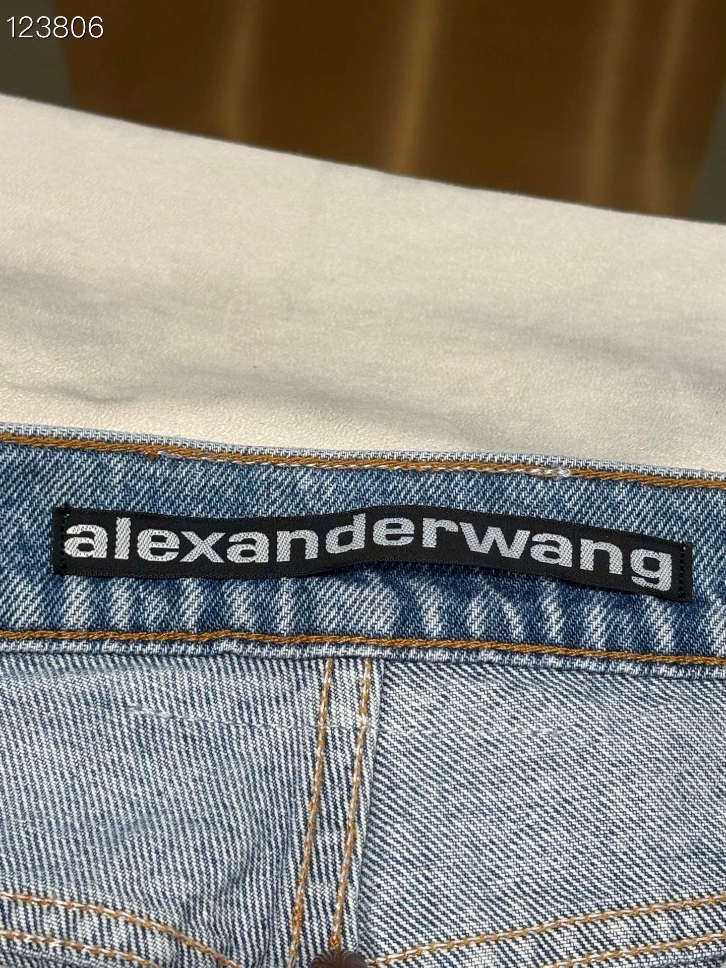 King Alexander Wang Light High-Waist Slim Straight Jeans Size 27" / US 4 / IT 40 - 3 Thumbnail
