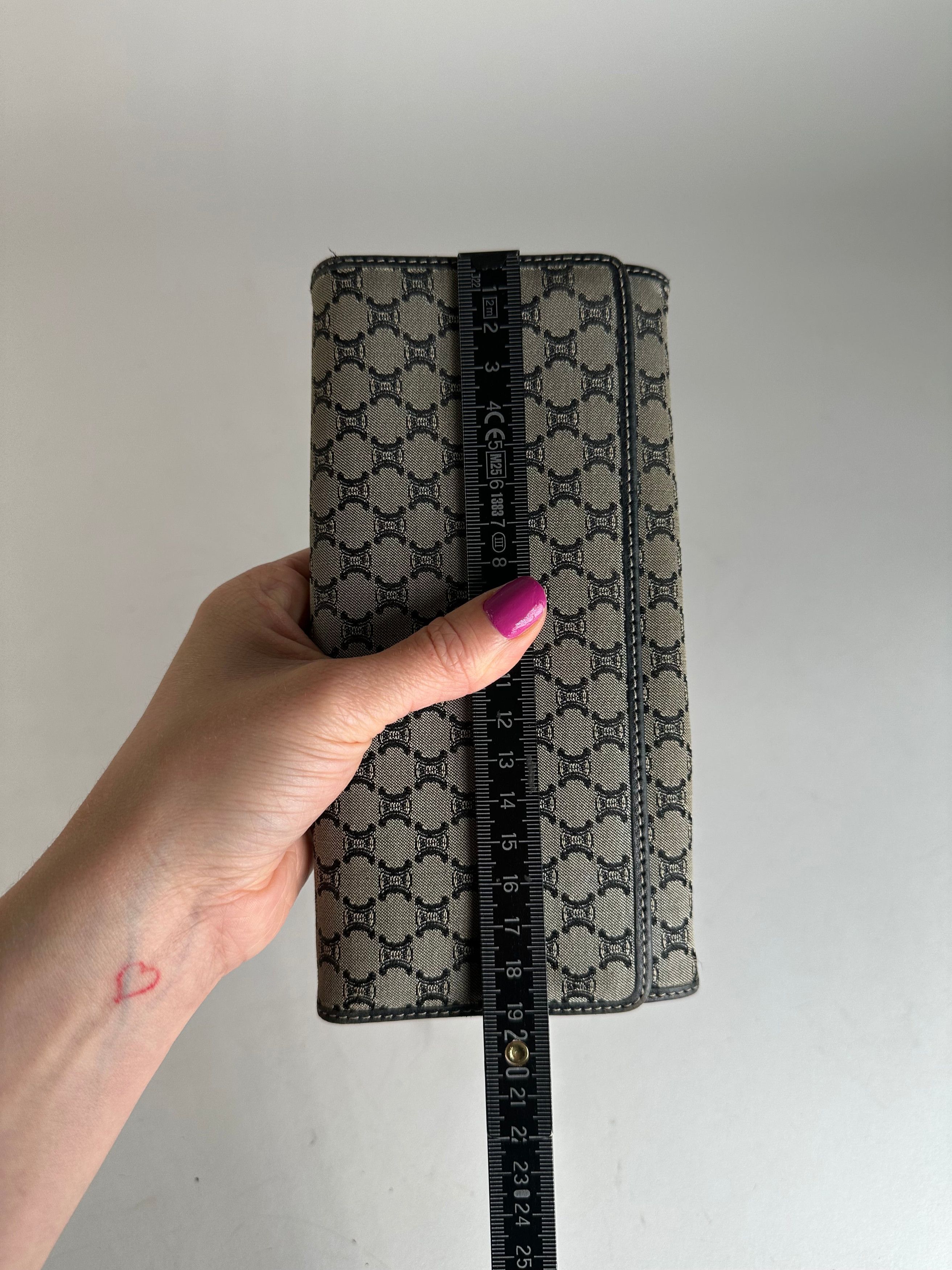 Celine Vintage Paris Triomphe Monogram Long Wallet Grey Black Size ONE SIZE - 6 Thumbnail