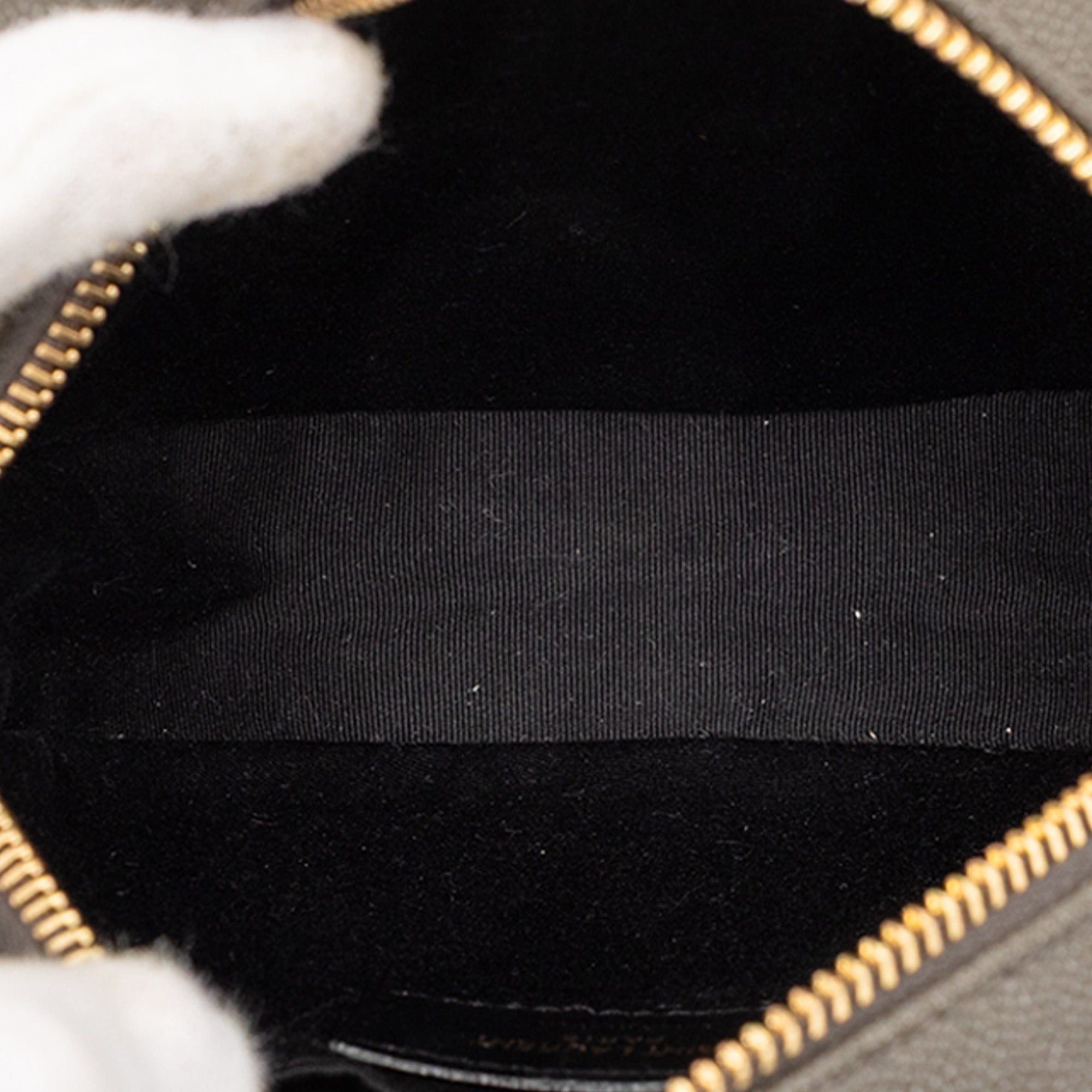 Saint Laurent Paris Grain De Poudre Chevron Round Vinyle Camera Bag Size ONE SIZE - 4 Thumbnail