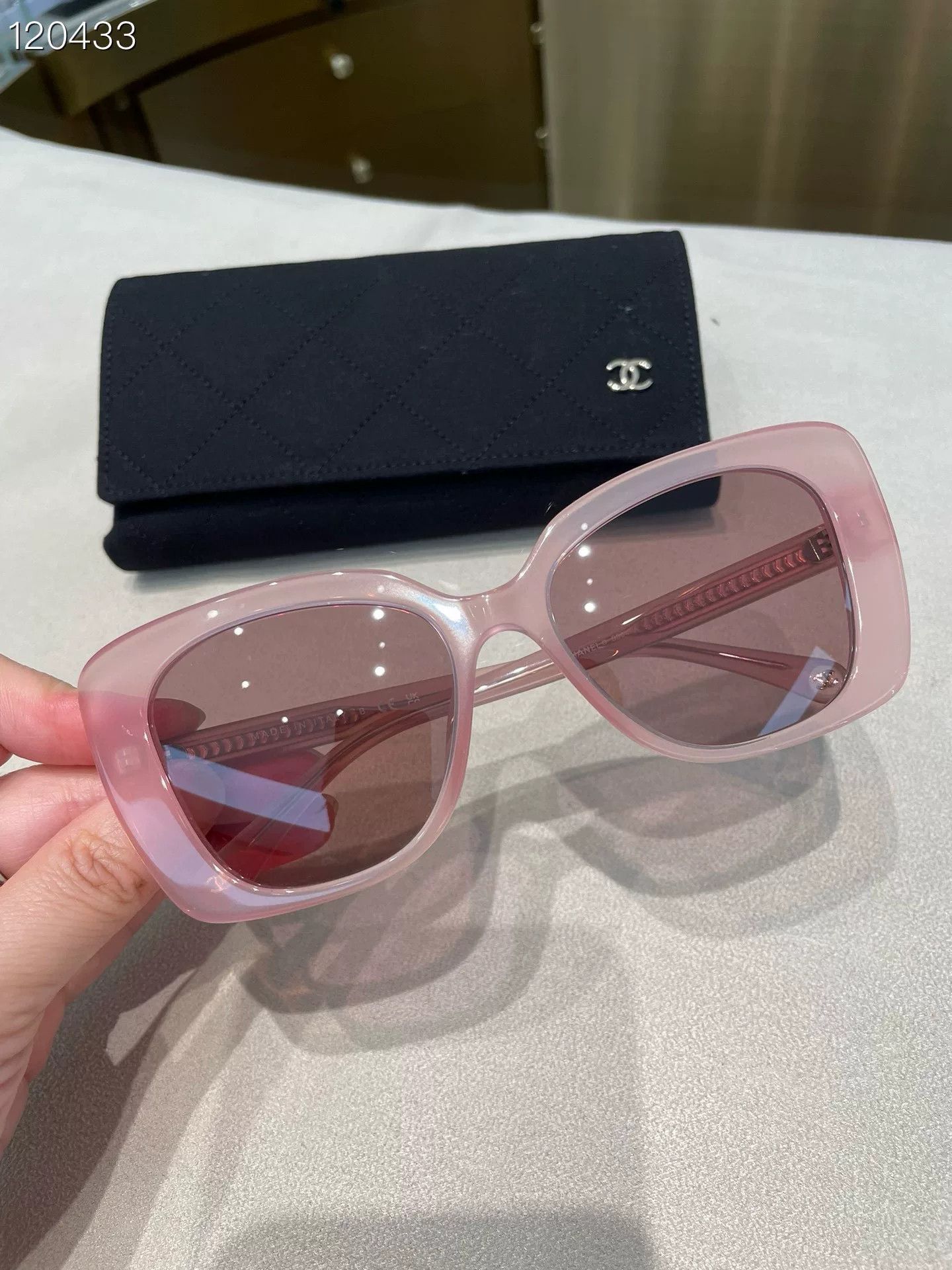 Chanel Chanel 2023 Summer Pink Jelly Sunglasses Size ONE SIZE - 2 Thumbnail