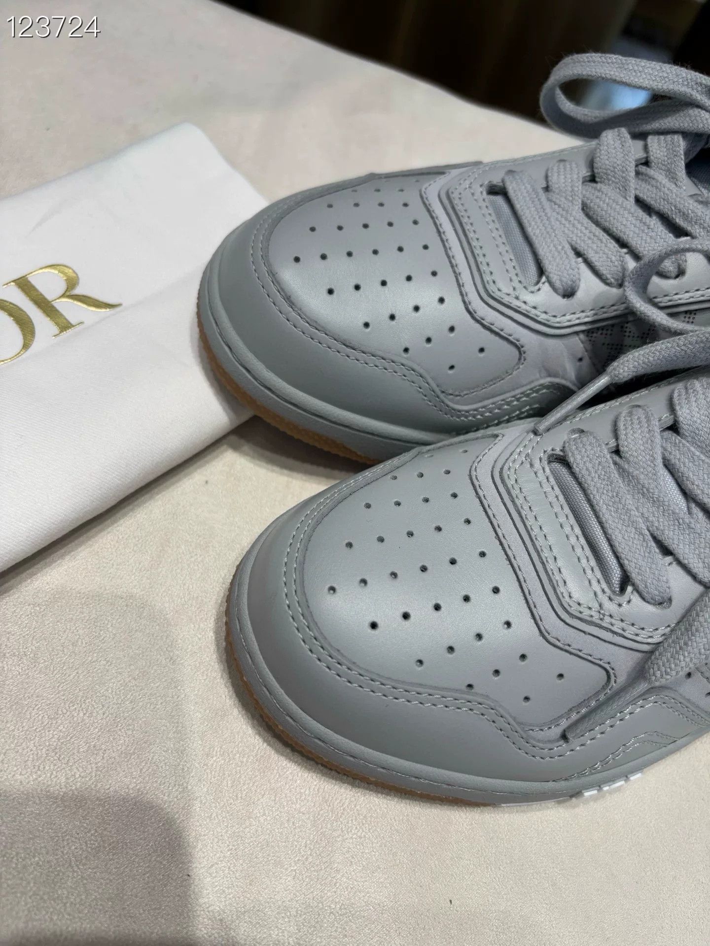 Dior Dior Year of Tiger Limited Gray Size US 4 / IT 34 - 2 Thumbnail
