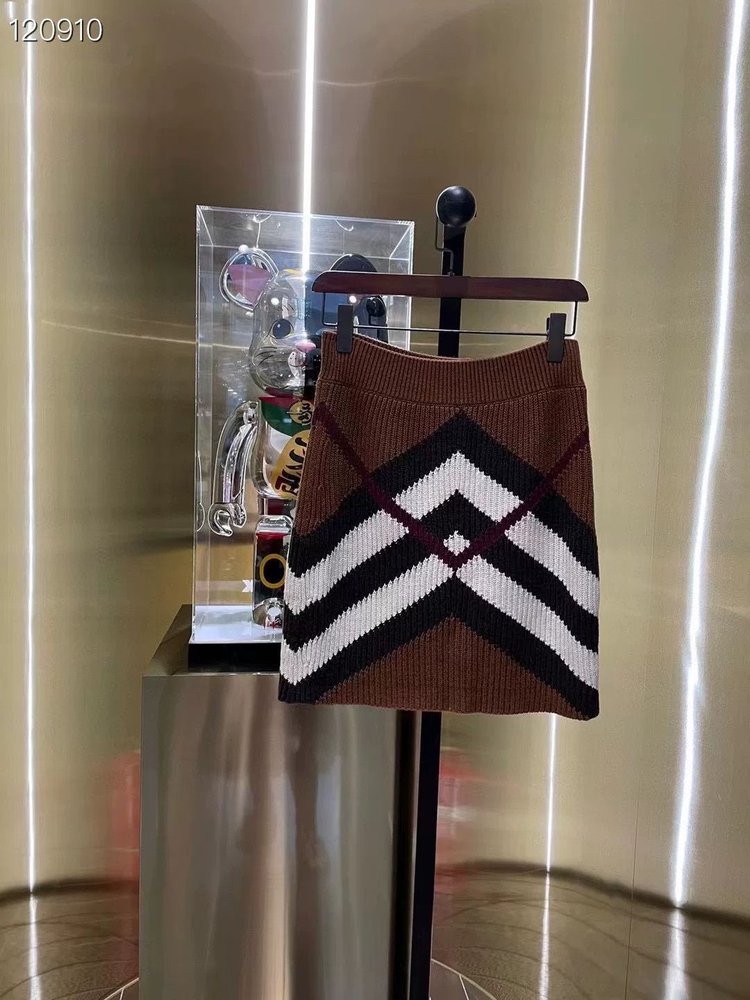 Burberry Burberry 22FW Knit Wool Skirt Size 36" / US 14 / IT 50 - 2 Thumbnail