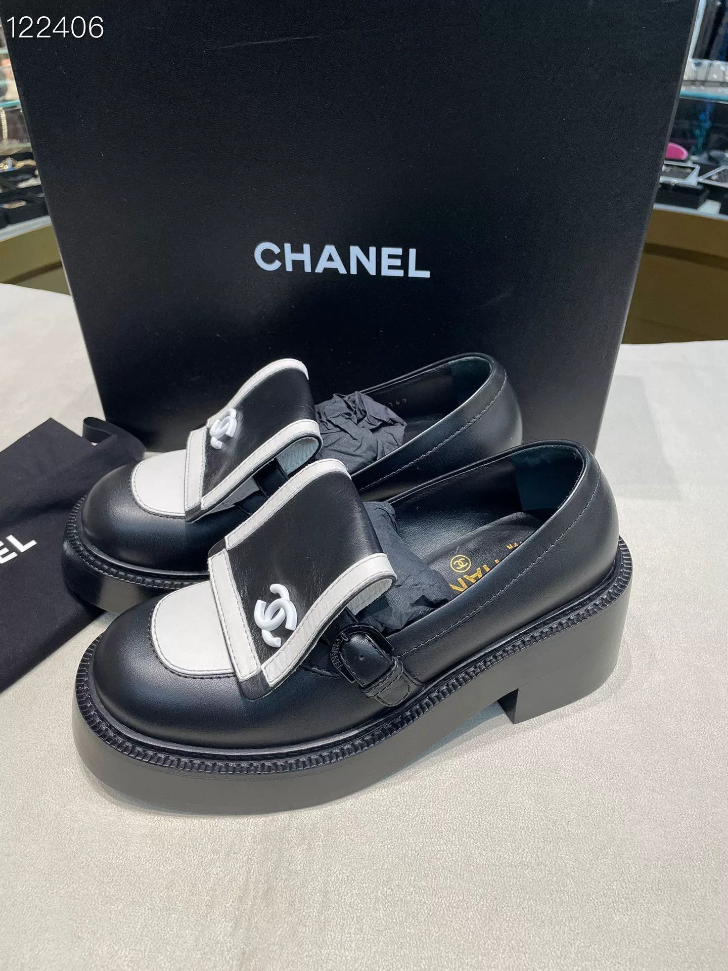 Chanel Chanel Panda Black White Loafers Size US 5.5 / IT 35.5 - 4 Thumbnail