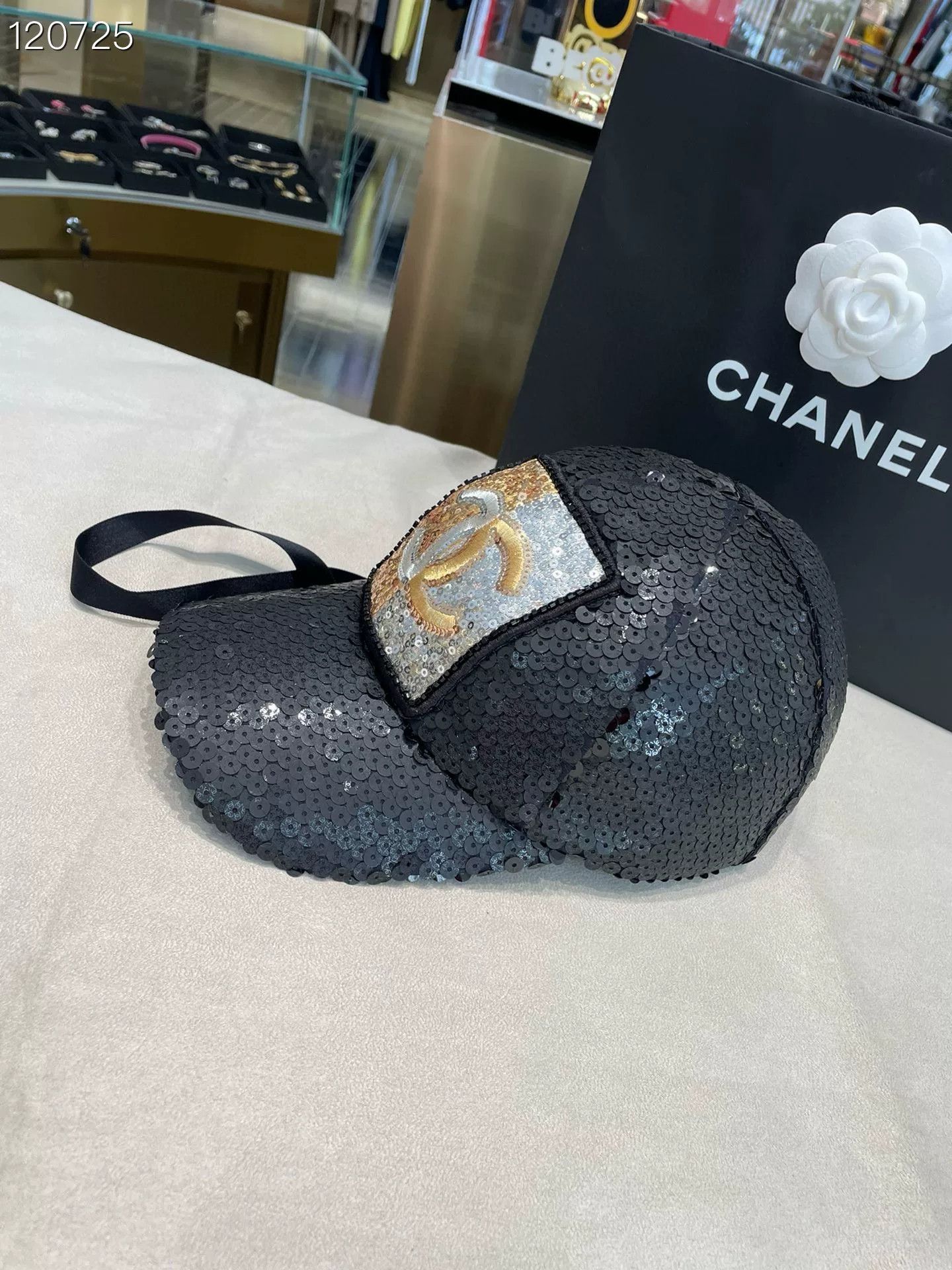 Chanel Chanel 23C Black Sequin Baseball Cap Size ONE SIZE - 2 Thumbnail