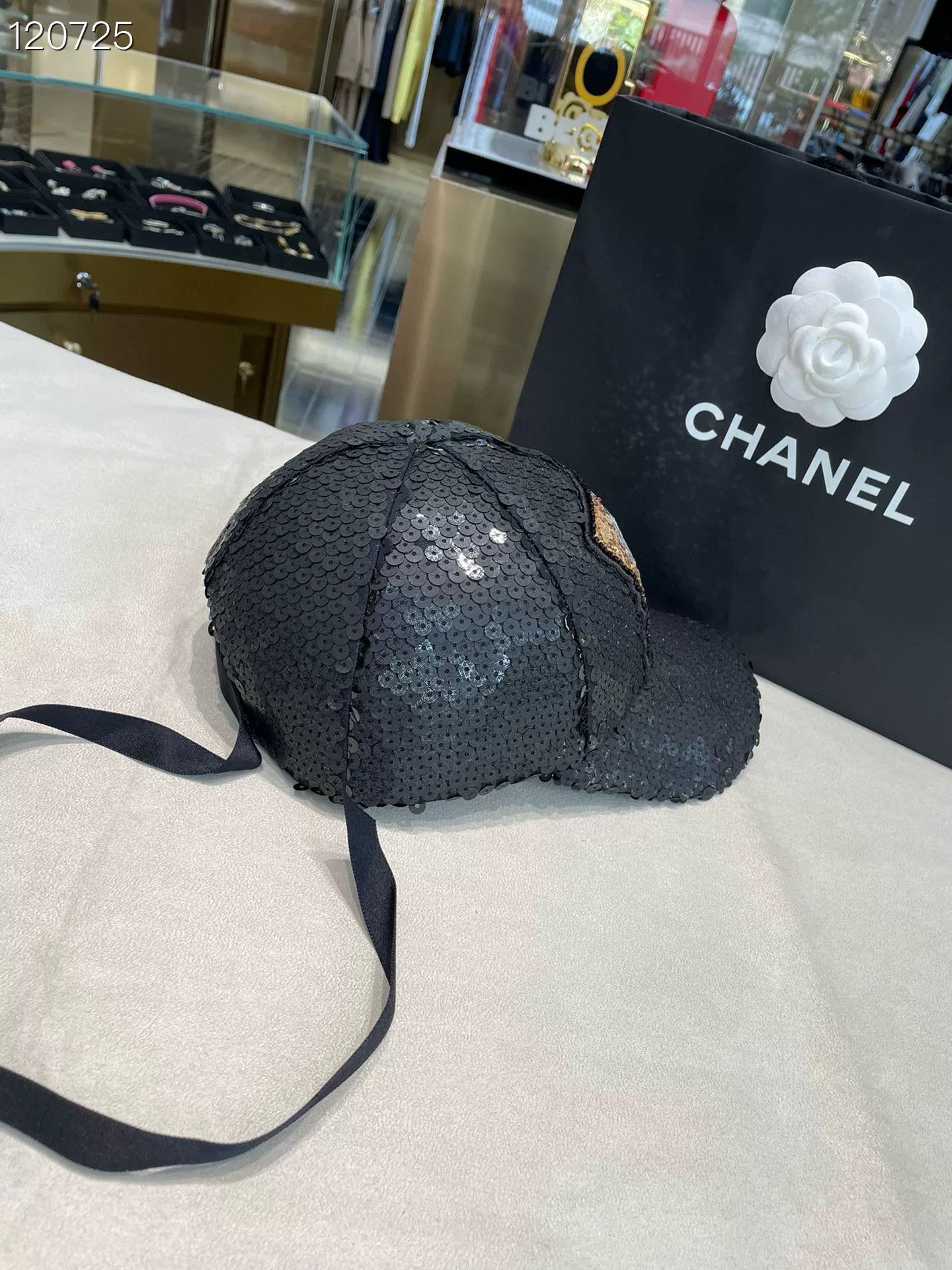 Chanel Chanel 23C Black Sequin Baseball Cap Size ONE SIZE - 3 Thumbnail
