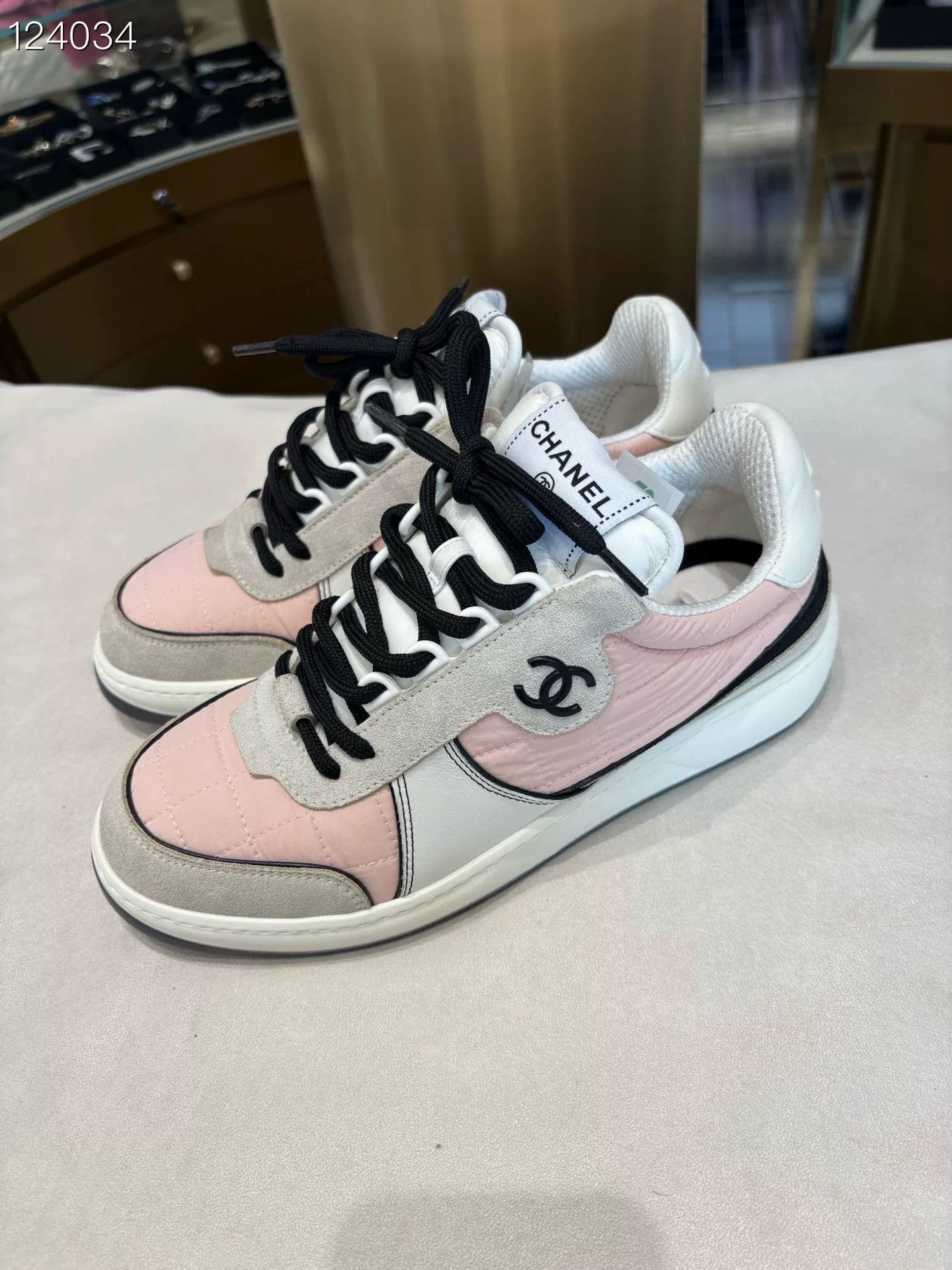 Chanel Chanel 23C Mermaid Pink Patchwork Sneakers Size US 6.5 / IT 36.5 - 3 Thumbnail