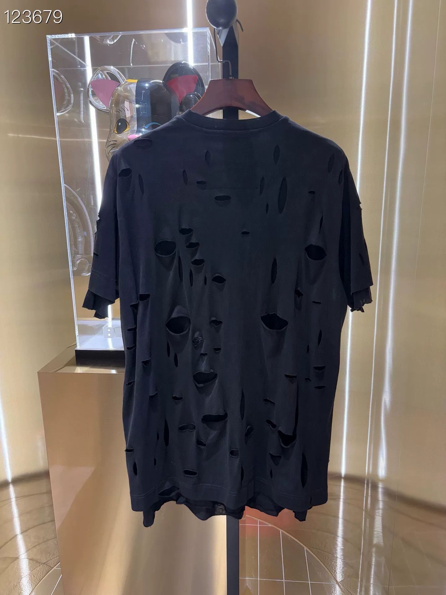 Givenchy Givenchy Logo Print Distressed Short Sleeve T-Shirt Size US XS / EU 42 / 0 - 2 Thumbnail