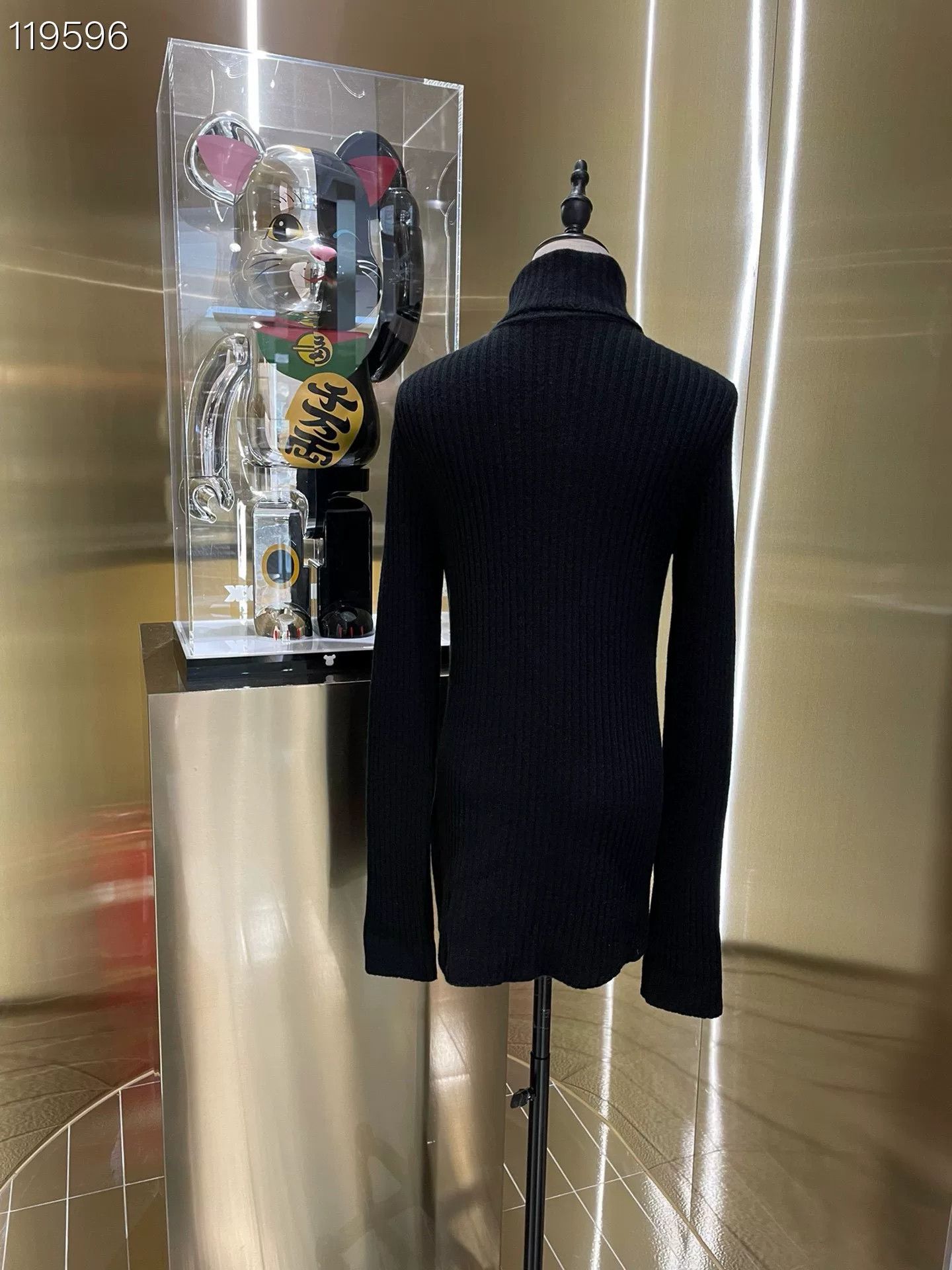 Yves Saint Laurent YSL Black Small Logo Turtleneck Sweater Size L / US 10 / IT 46 - 2 Thumbnail