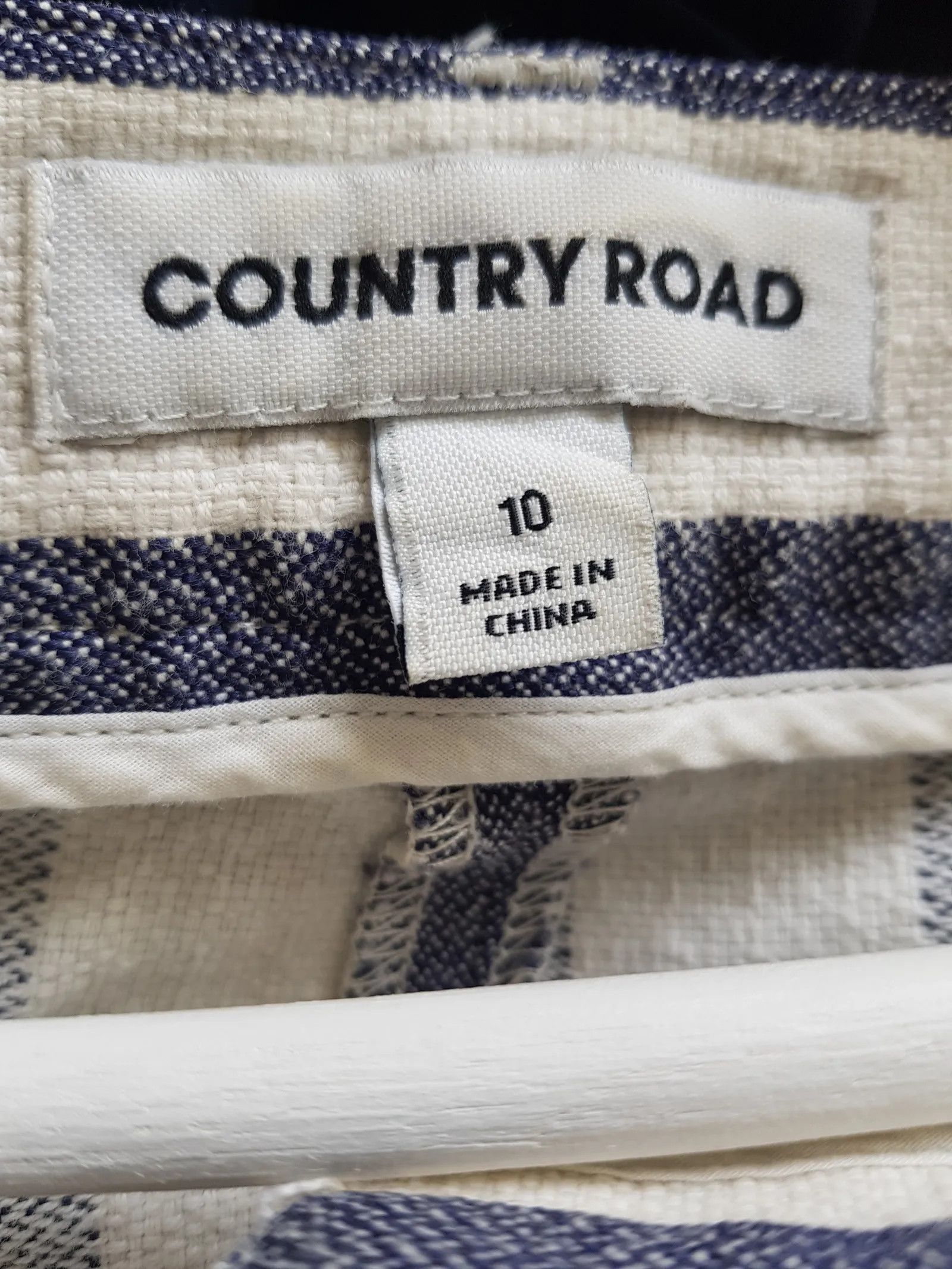 Country Road Country Road Shorts Size 27" / US 4 / IT 40 - 2 Thumbnail