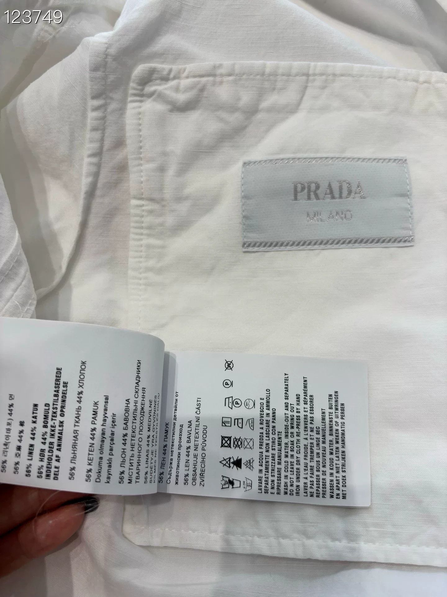 Prada Prada White Shirt Coat Size US S / EU 44-46 / 1 - 4 Thumbnail
