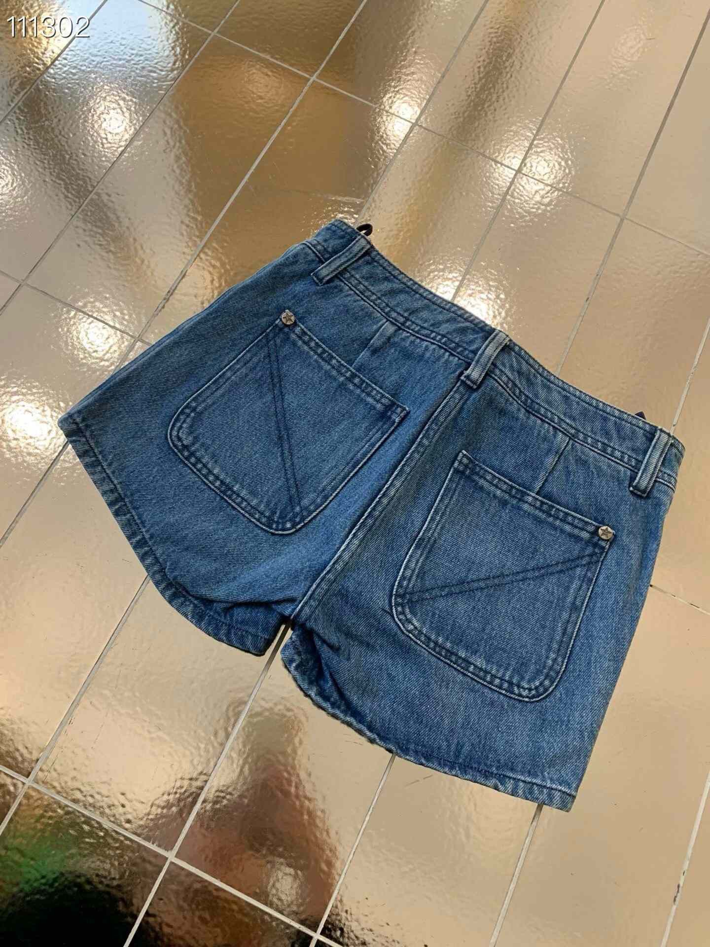 Chanel Chanel Denim Shorts Size 34 Size 34" / US 12 / IT 48 - 2 Thumbnail