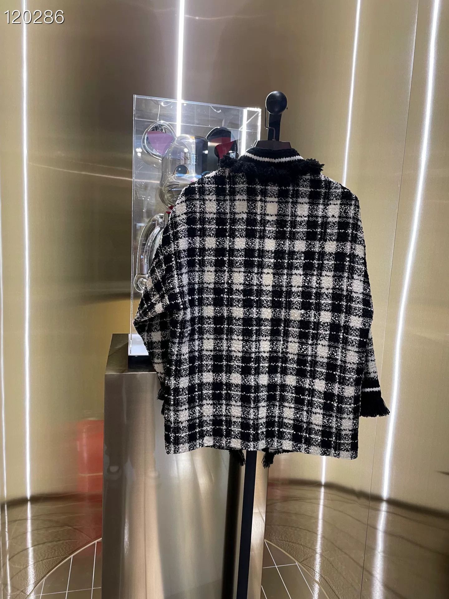 Gucci Gucci Women's Black White Plaid Tweed Coat Size XS / US 0-2 / IT 36-38 - 2 Thumbnail