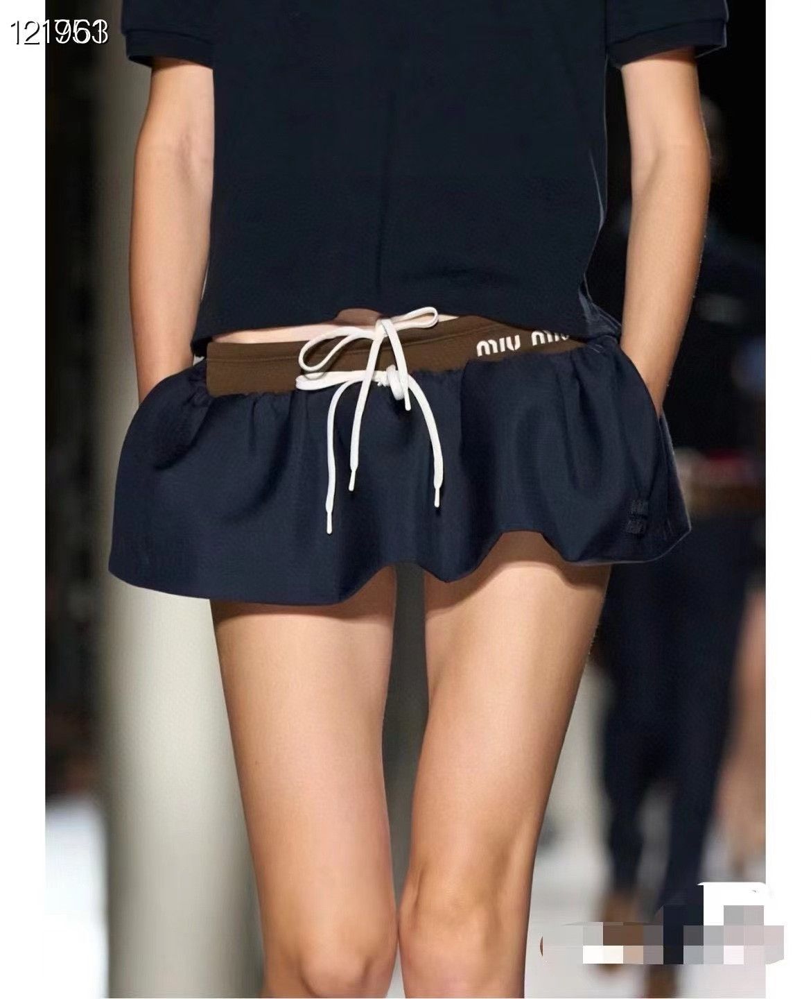 Miu Miu Miumiu SS24 Casual Mini Skirt Size 38" / US 16 / IT 52 - 7 Thumbnail