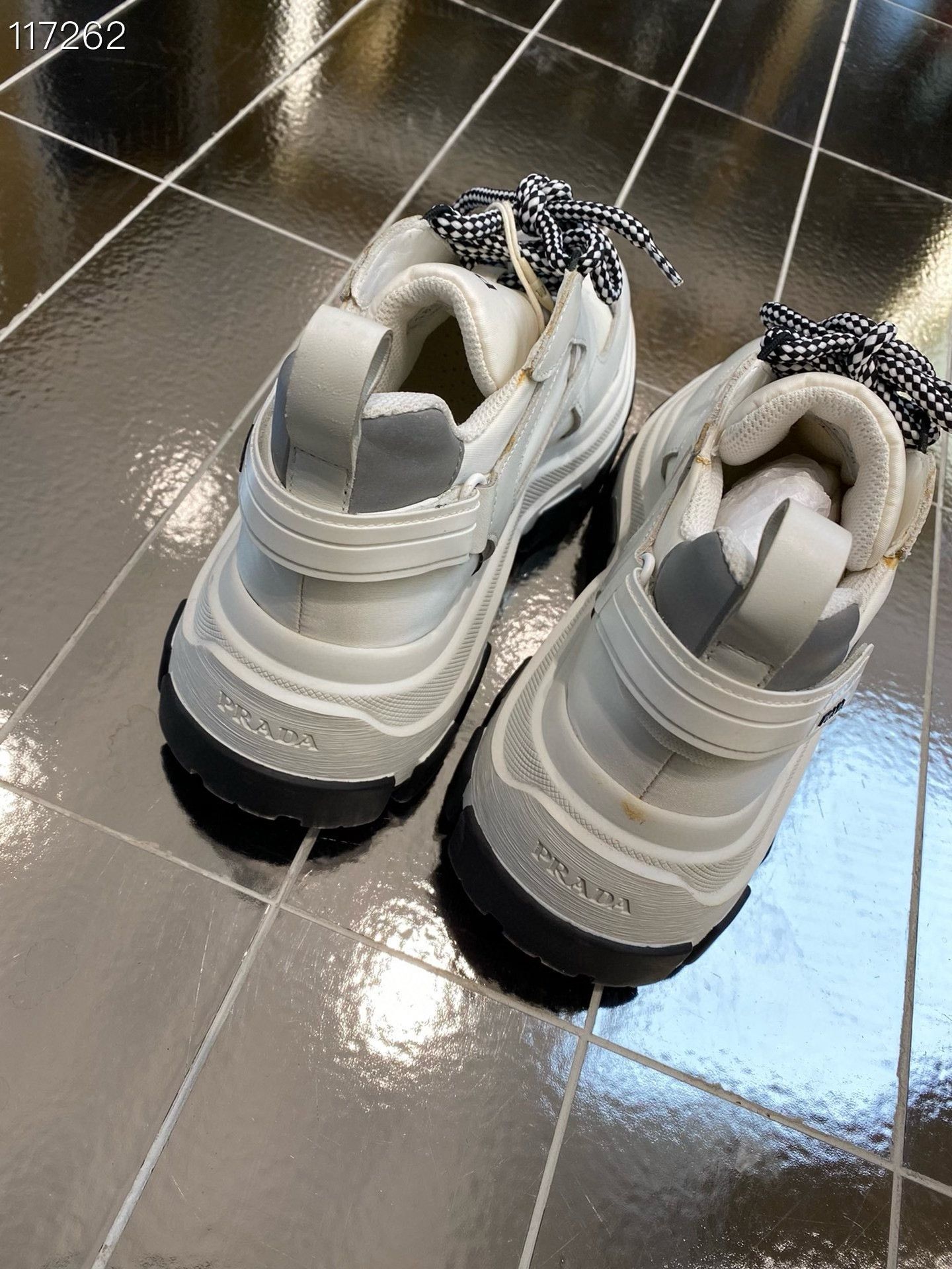 Prada Prada White Dad Shoes Size 38 Size US 7 / IT 37 - 4 Thumbnail