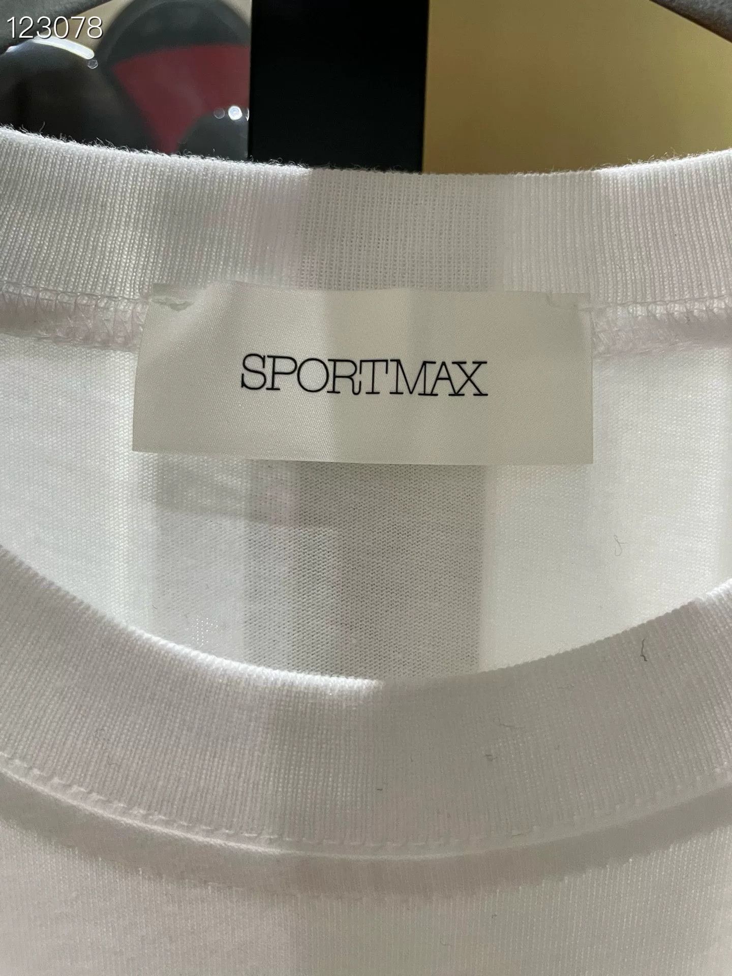 Max Mara MaxMara Mach Chili Embroidery Sequin T-shirt Size M / US 6-8 / IT 42-44 - 5 Thumbnail