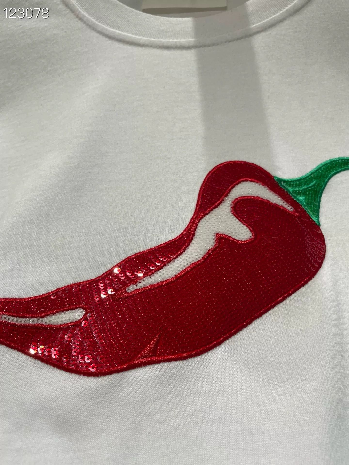 Max Mara MaxMara Mach Chili Embroidery Sequin T-shirt Size M / US 6-8 / IT 42-44 - 3 Thumbnail
