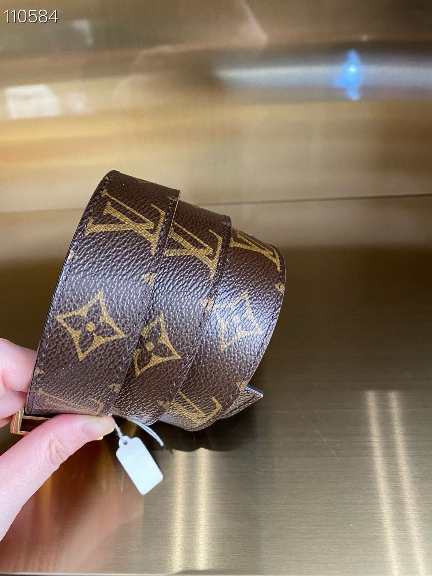 Louis Vuitton Louis Vuitton Monogram Belt Size ONE SIZE - 2 Thumbnail
