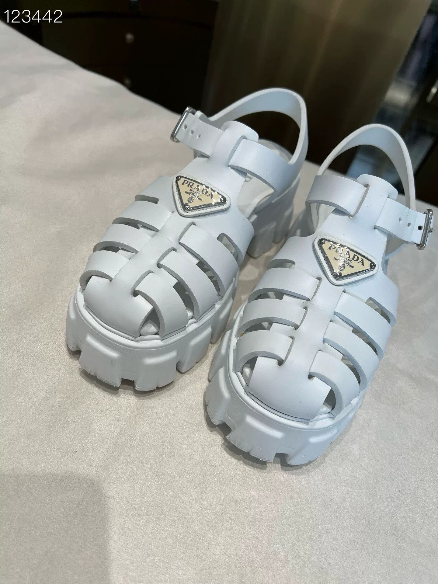 Prada Prada White Platform Sandals 36 Size US 5 / IT 35 - 3 Thumbnail